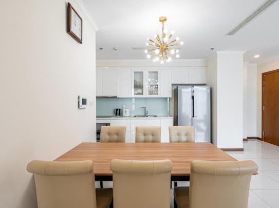 Ho Cho Thue O Vinhome Park Bed & Breakfast