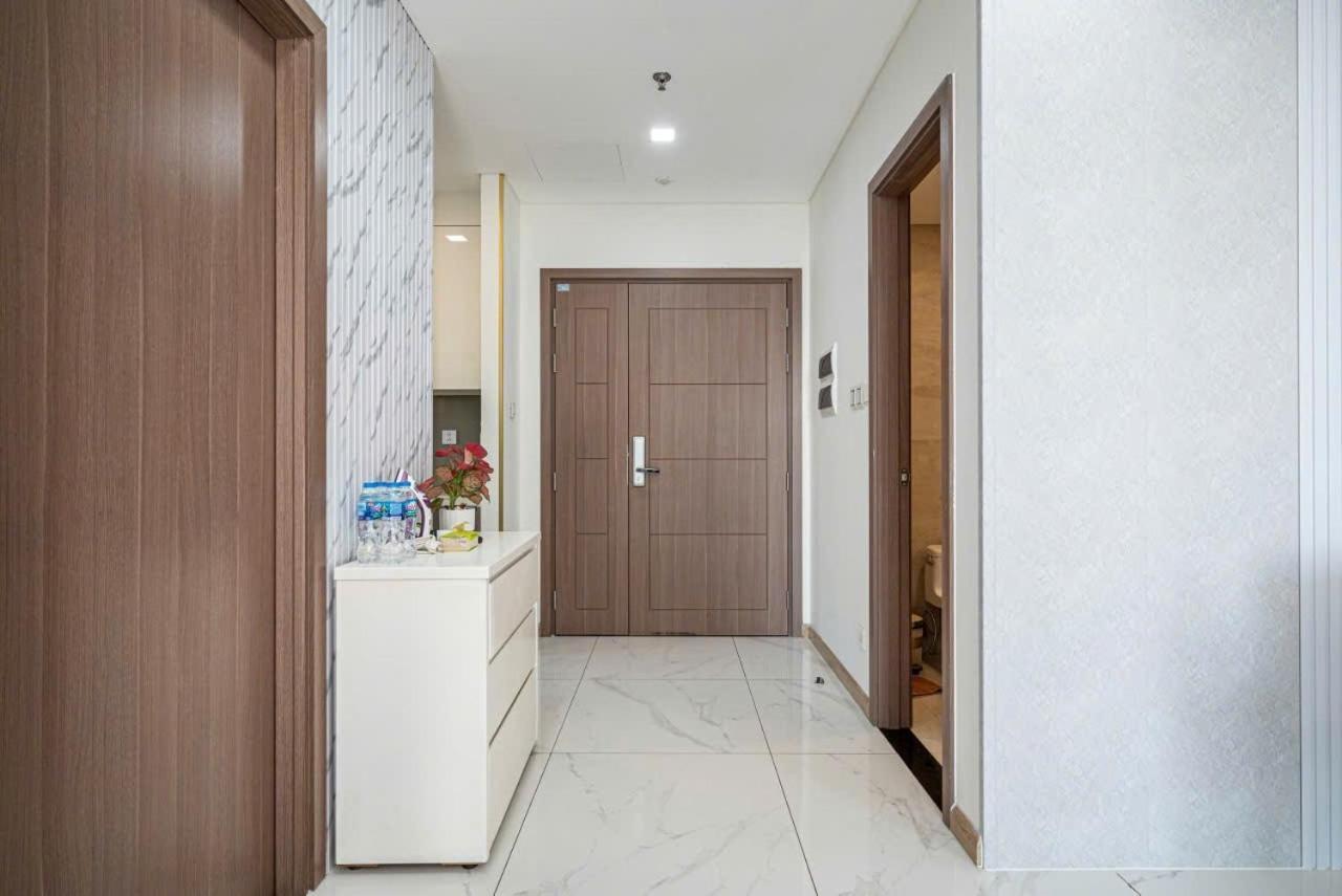 Bedrooms At Landmark - Vinhomes Apartment