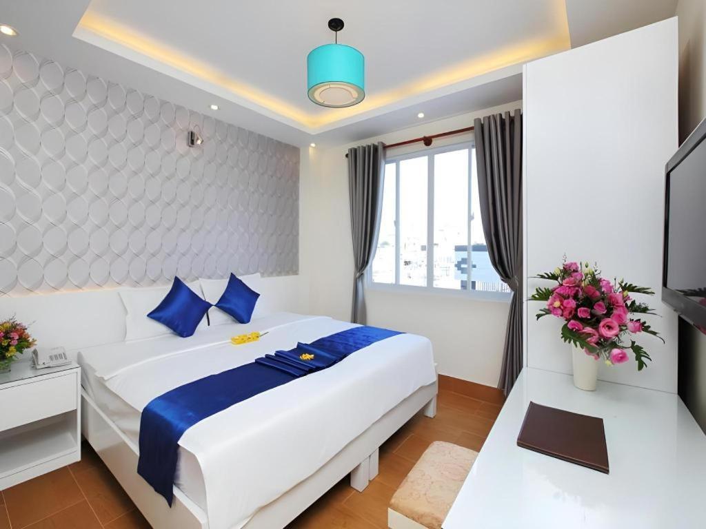Blue River Hotel