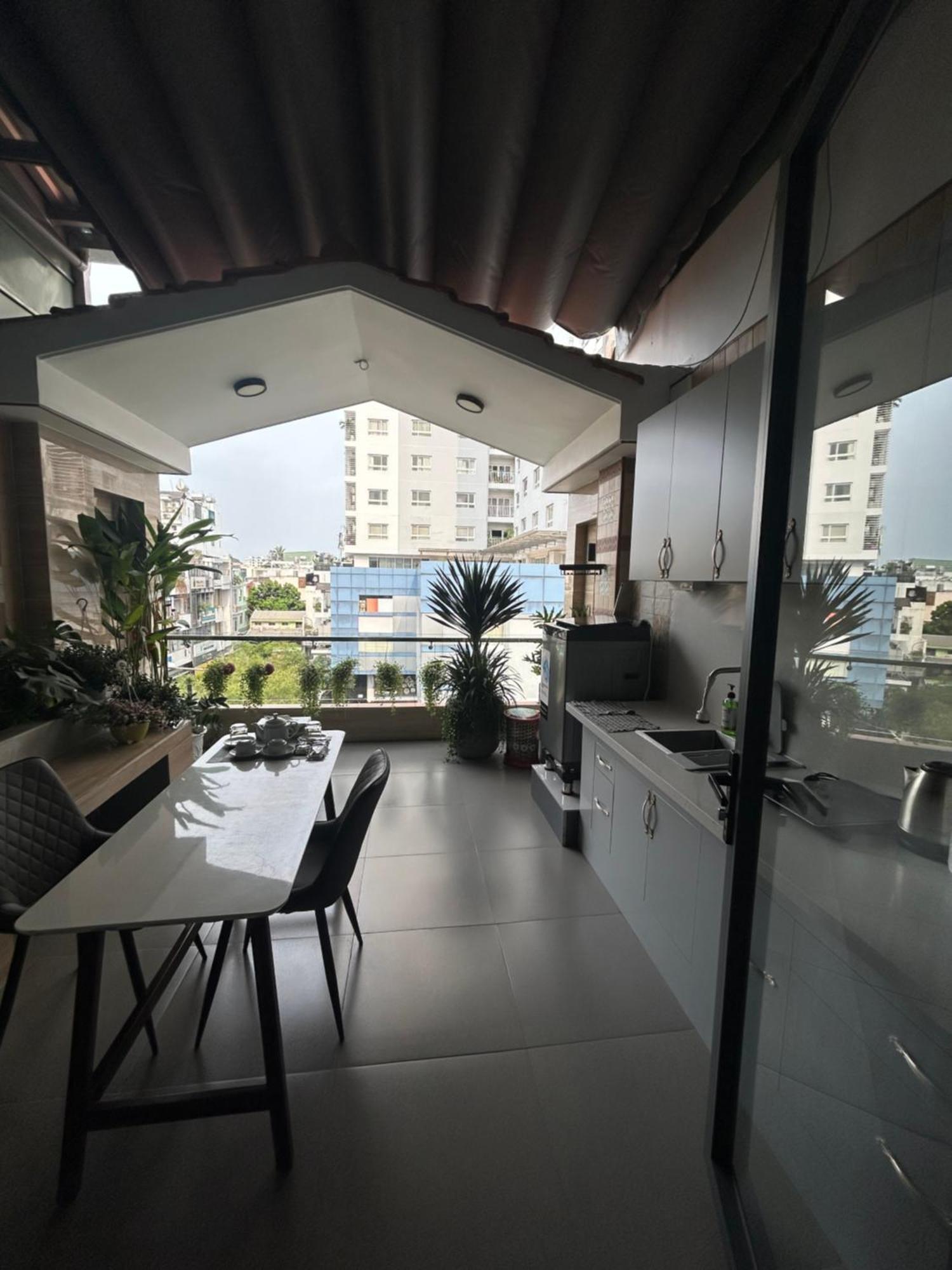 Cozy With Balcony 10mins To Airport Maihouse