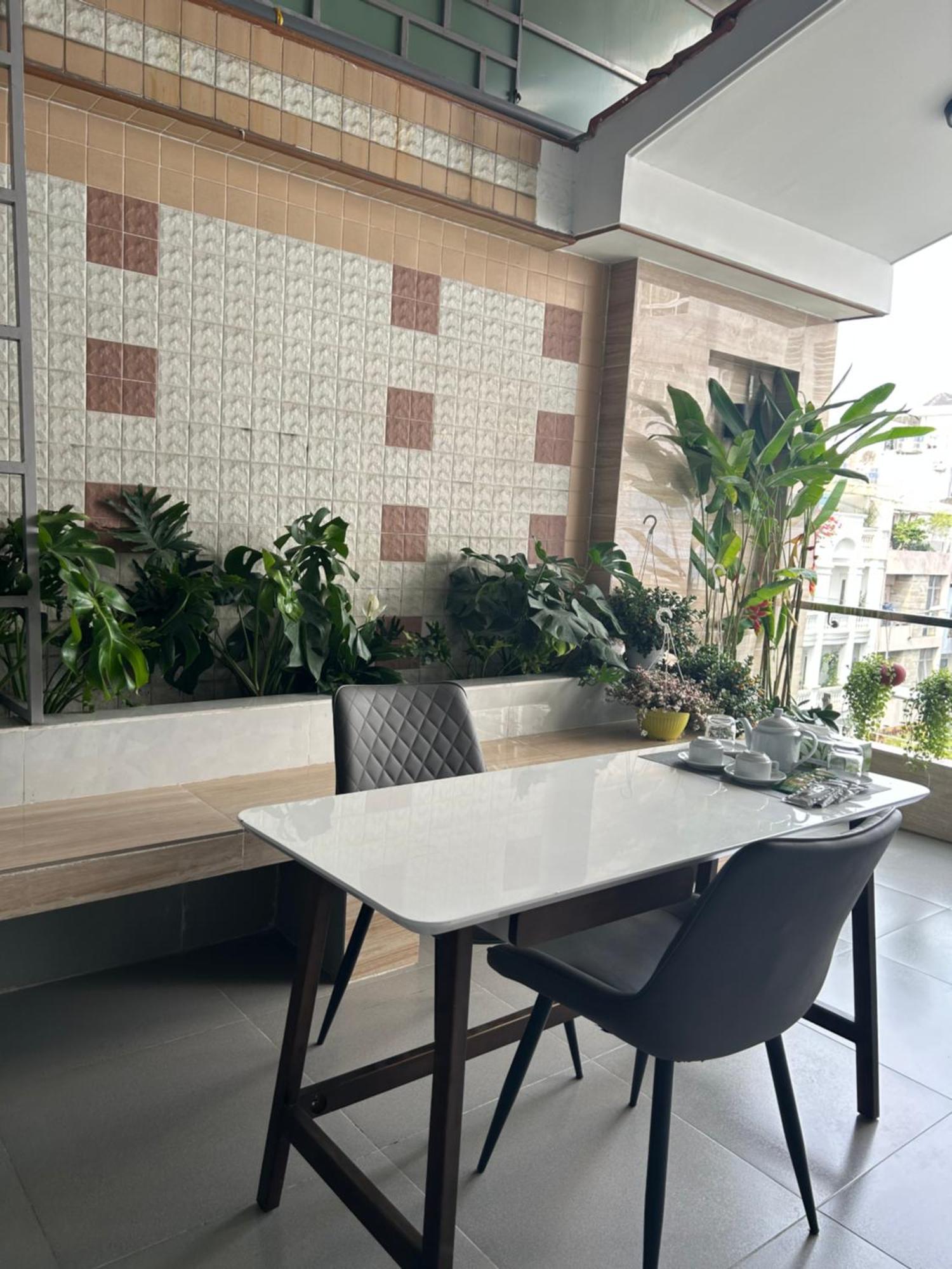 Guest house Cozy With Balcony 10mins To Airport Maihouse Ho Chi Minh City