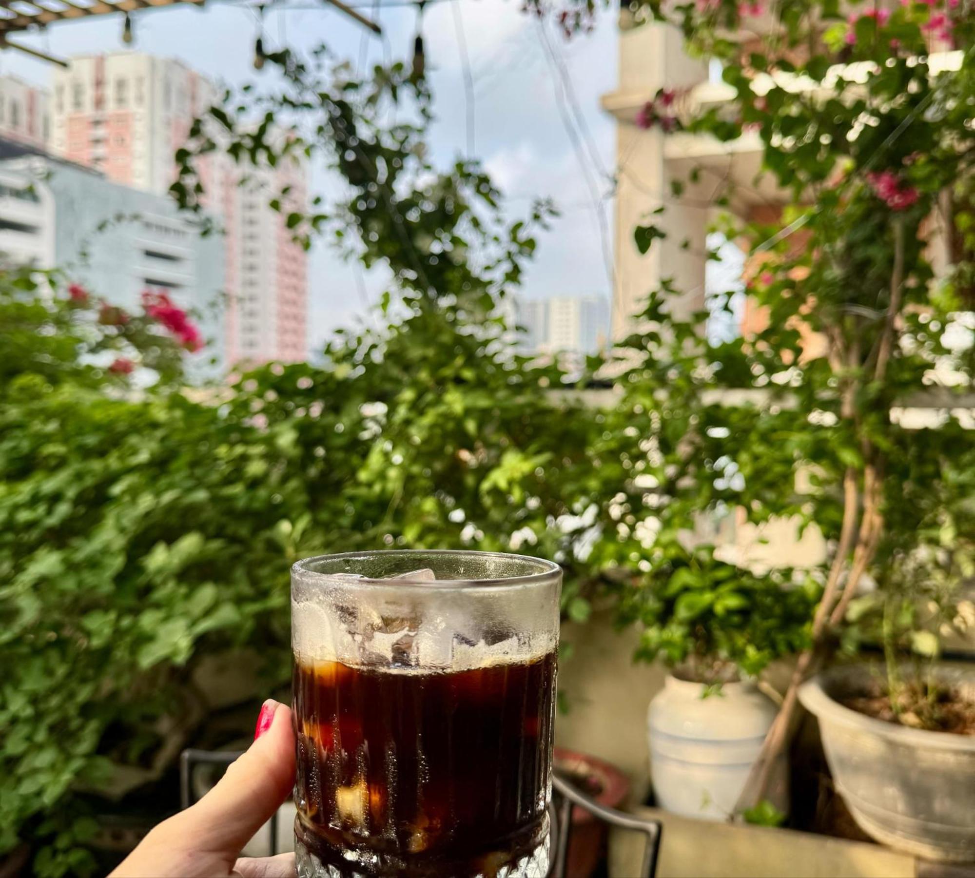 Vu Binh Bandar Ho Chi Minh