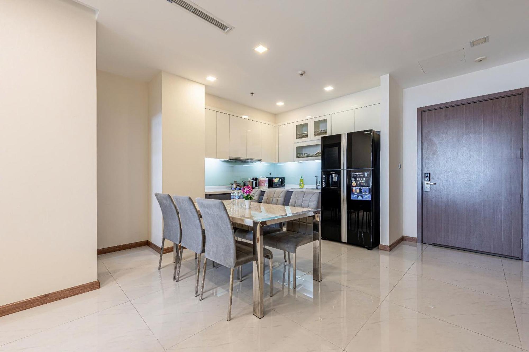 Bedrooms At Landmark - Vinhomes Apartment