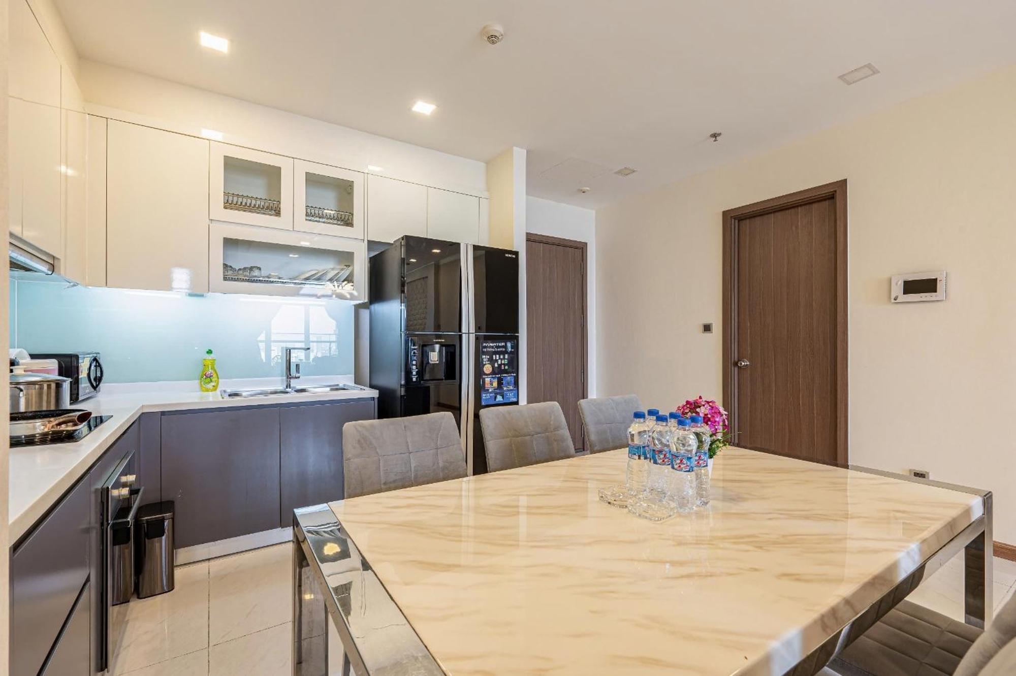 Apartment Bedrooms At Landmark - Vinhomes