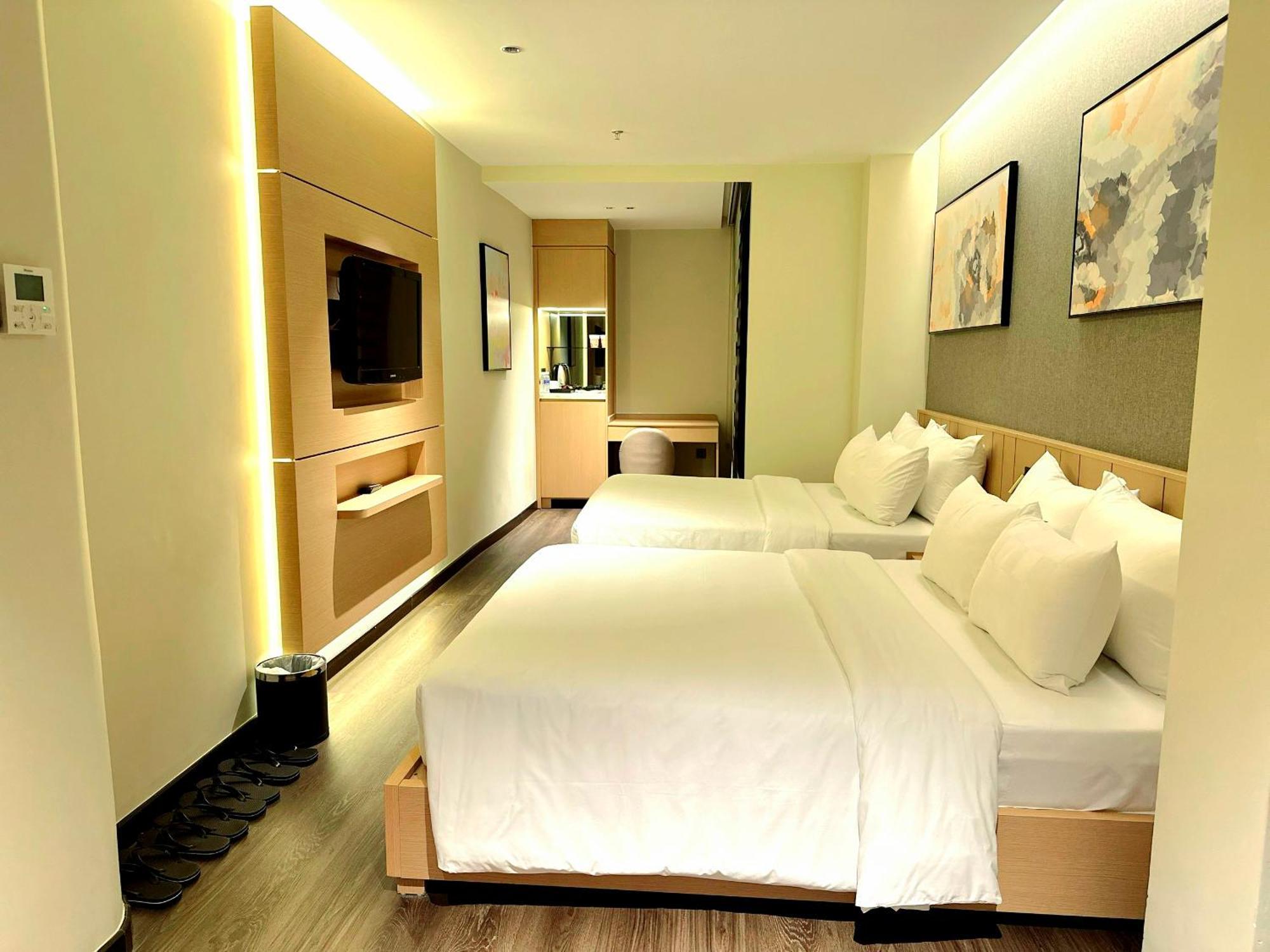 Park Saigon Hotel 3*