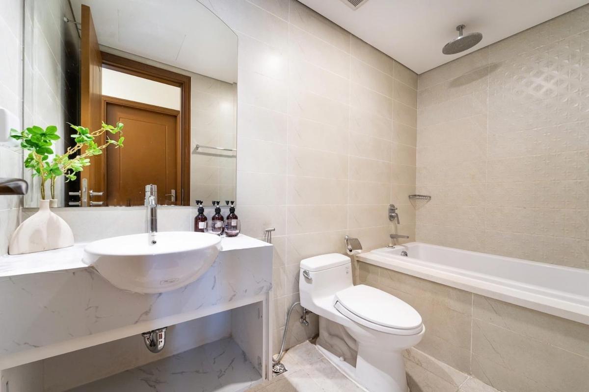 Landmarkplus Vinhomes Cityview Highfloor Bathtub Apartment Ho Chi Minh City