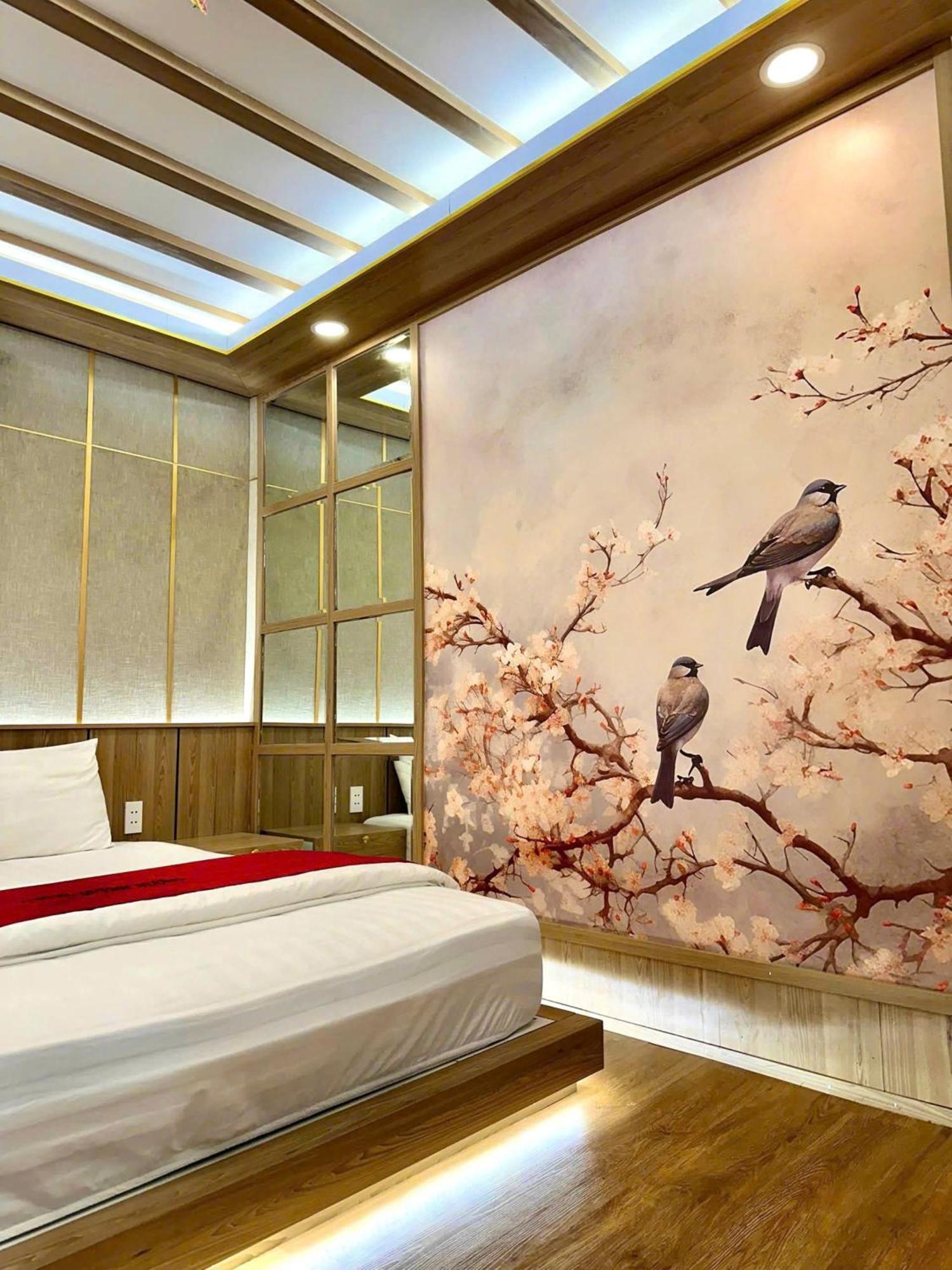 Quynh Huong Phu Nhuan Hotel *