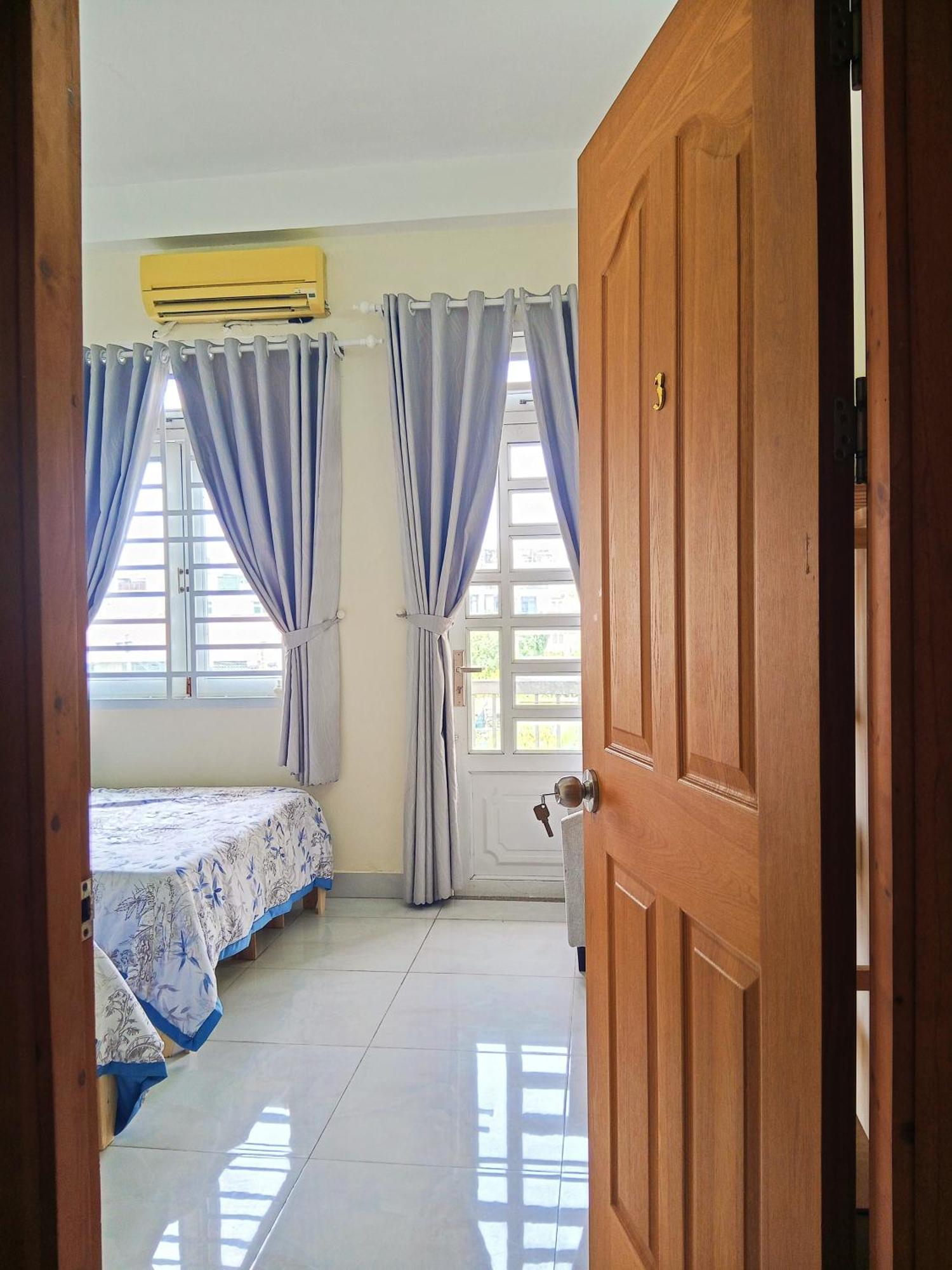 Ola's Homestay *