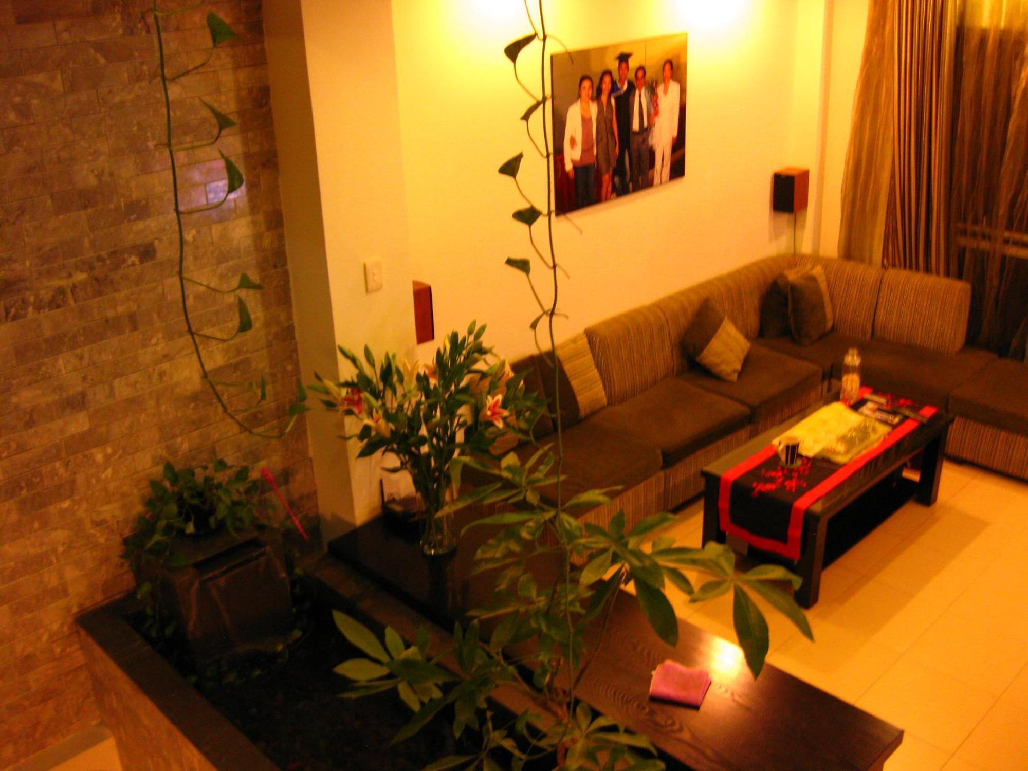 Huong's Homestay *