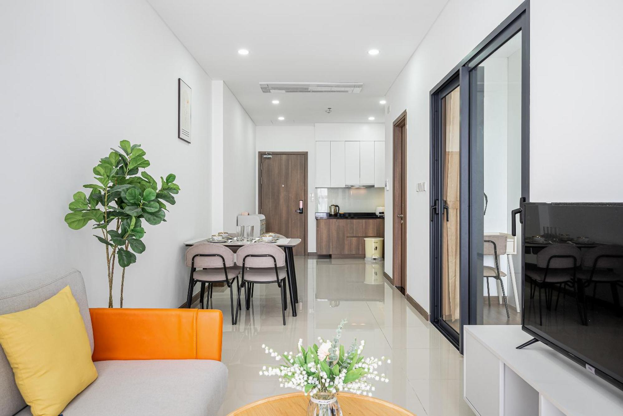Opal Tower Saigon Pearl *