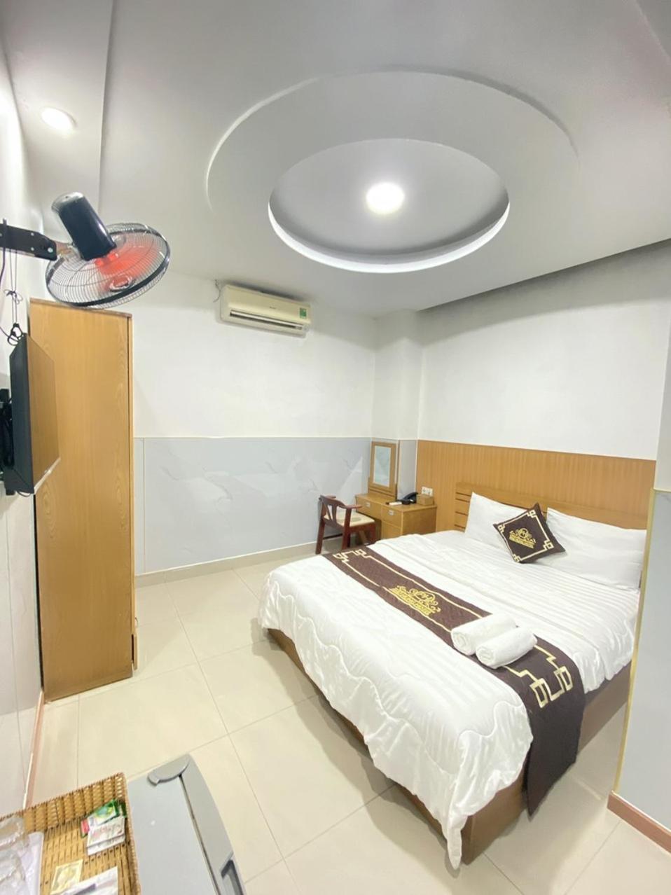 Hotel Khach San Phu Hung *