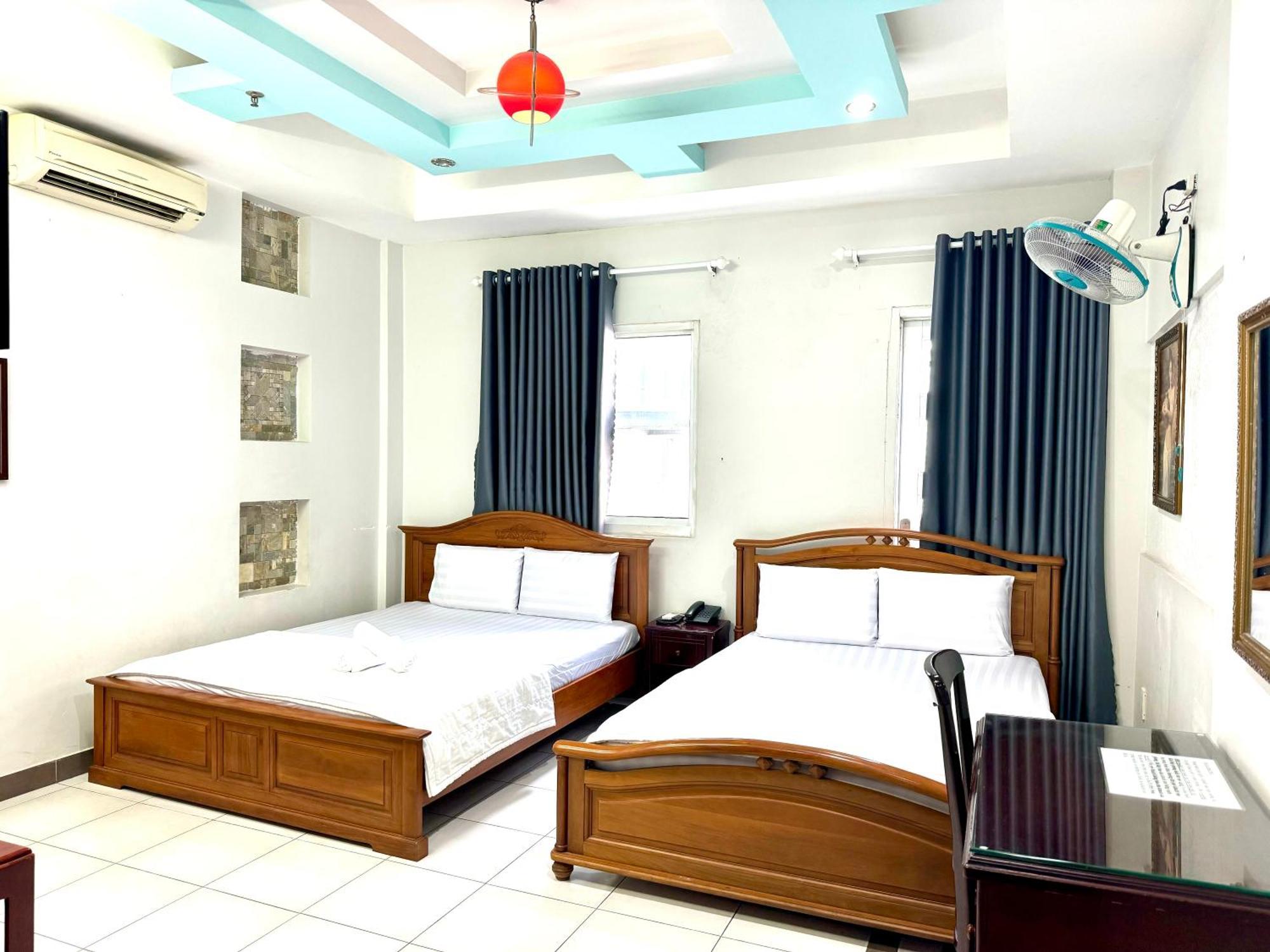 Khach San Kim Long Hotel