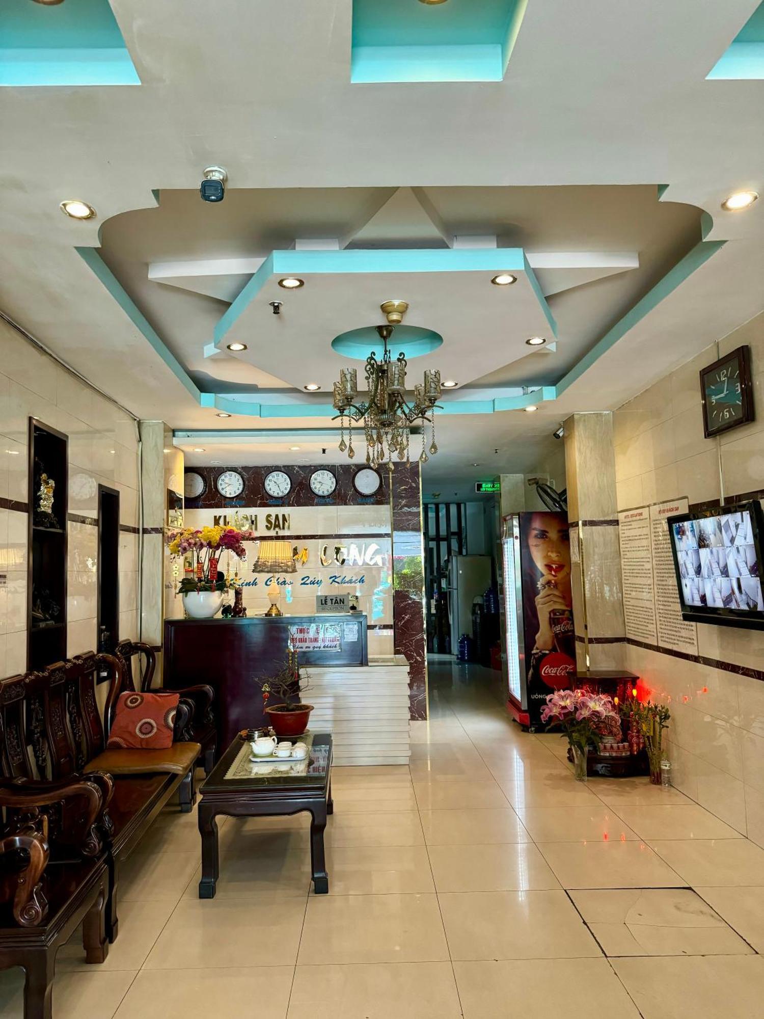 Hotel Khach San Kim Long