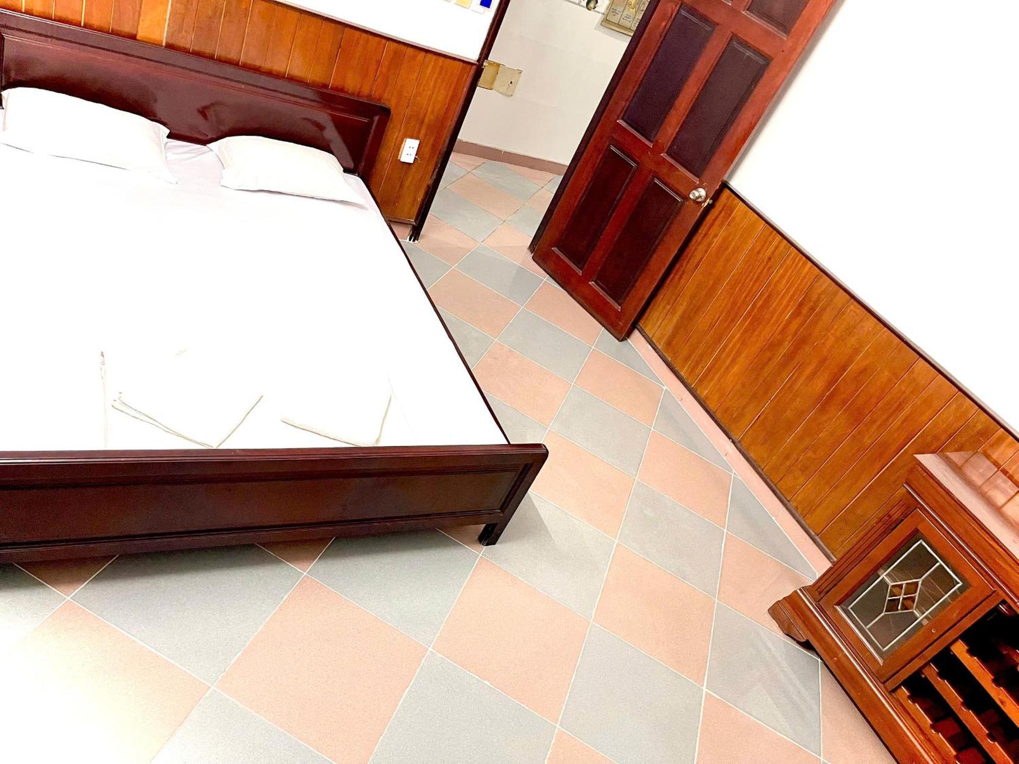 Hotel Khach San Thien Theu Ho Chi Minh City
