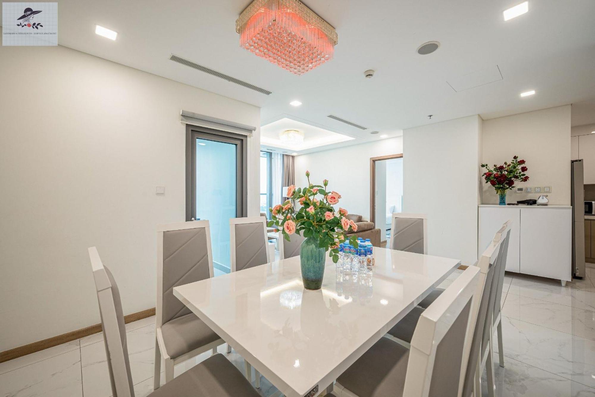 Pangsapuri Landmark 81 Residences - Service Apartment *