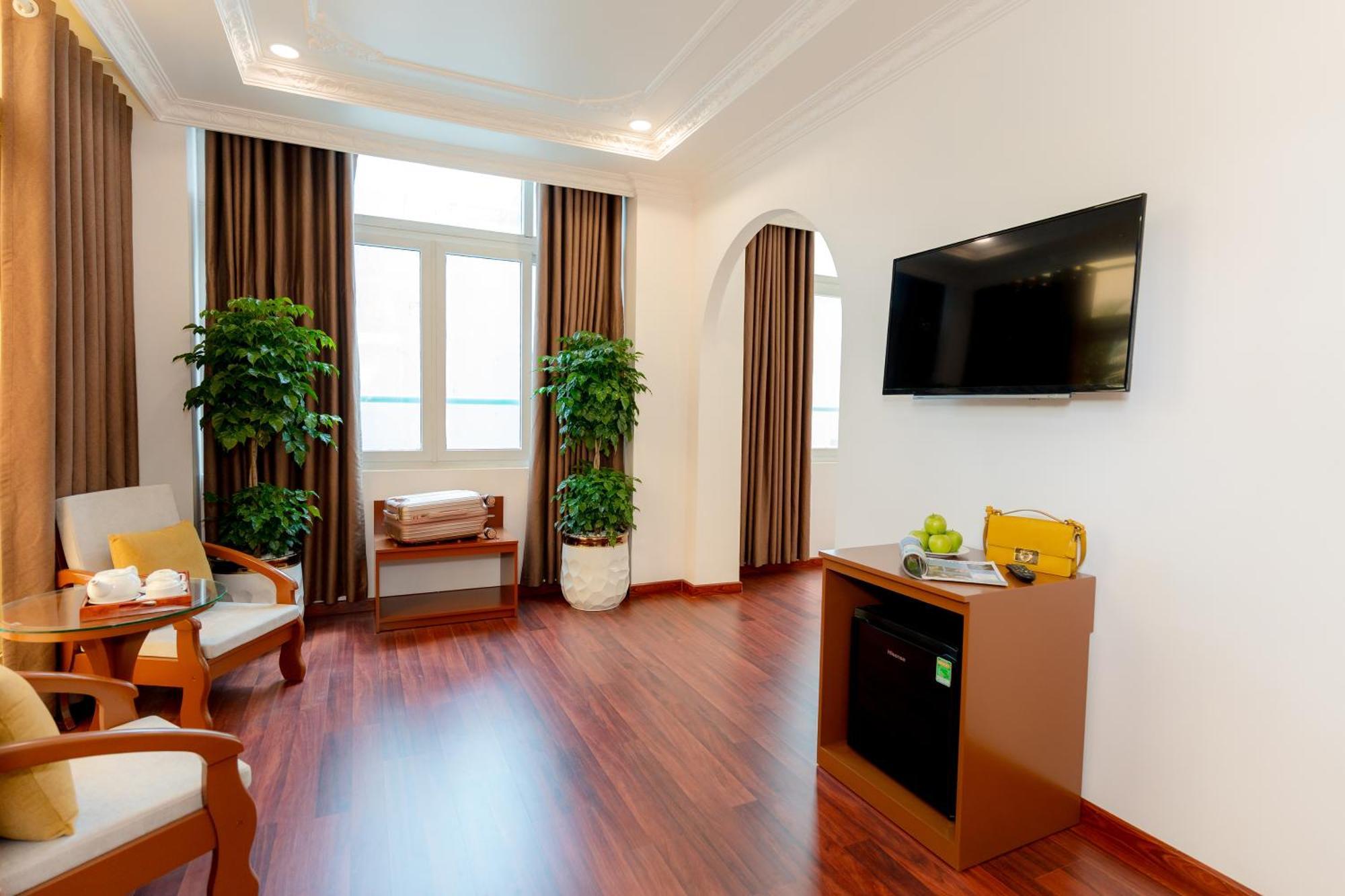 Hotel Dahlialand Saigon - Trung Tam Quan 1 Cho Ben Thanh 4*