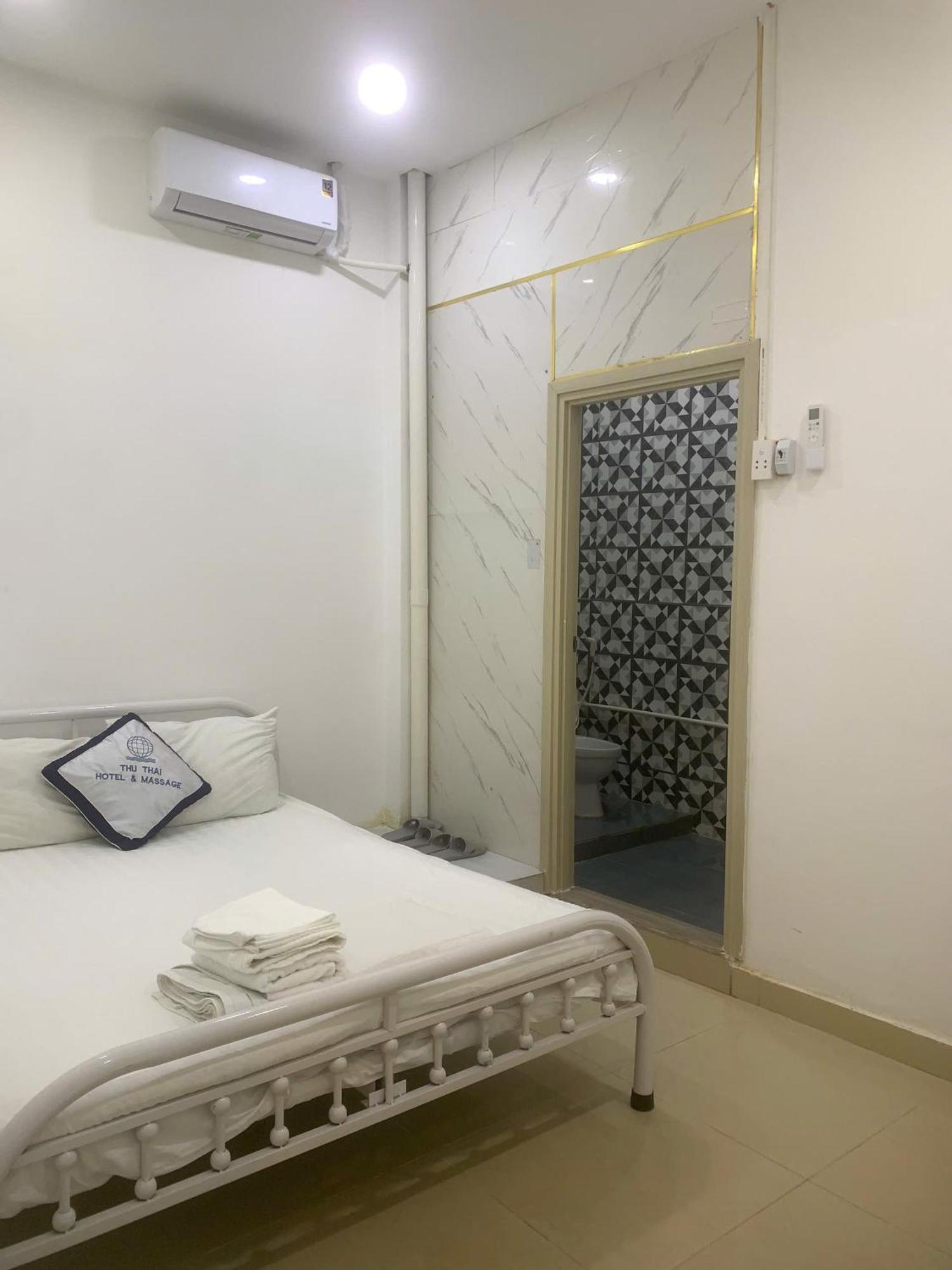 Thu Thai - Lunaria Maison Group 2* Ho Chi Minh City