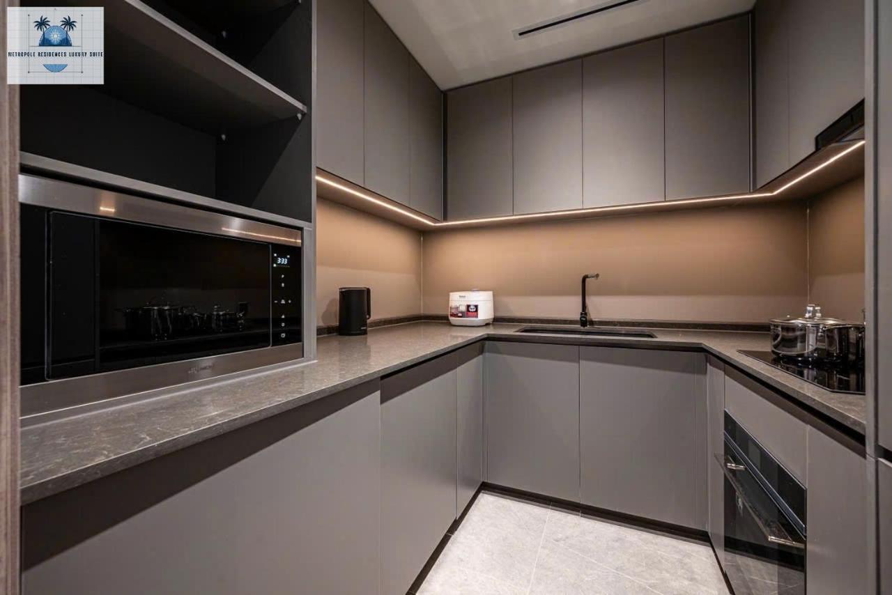 Metropole Residences Luxury Suite *