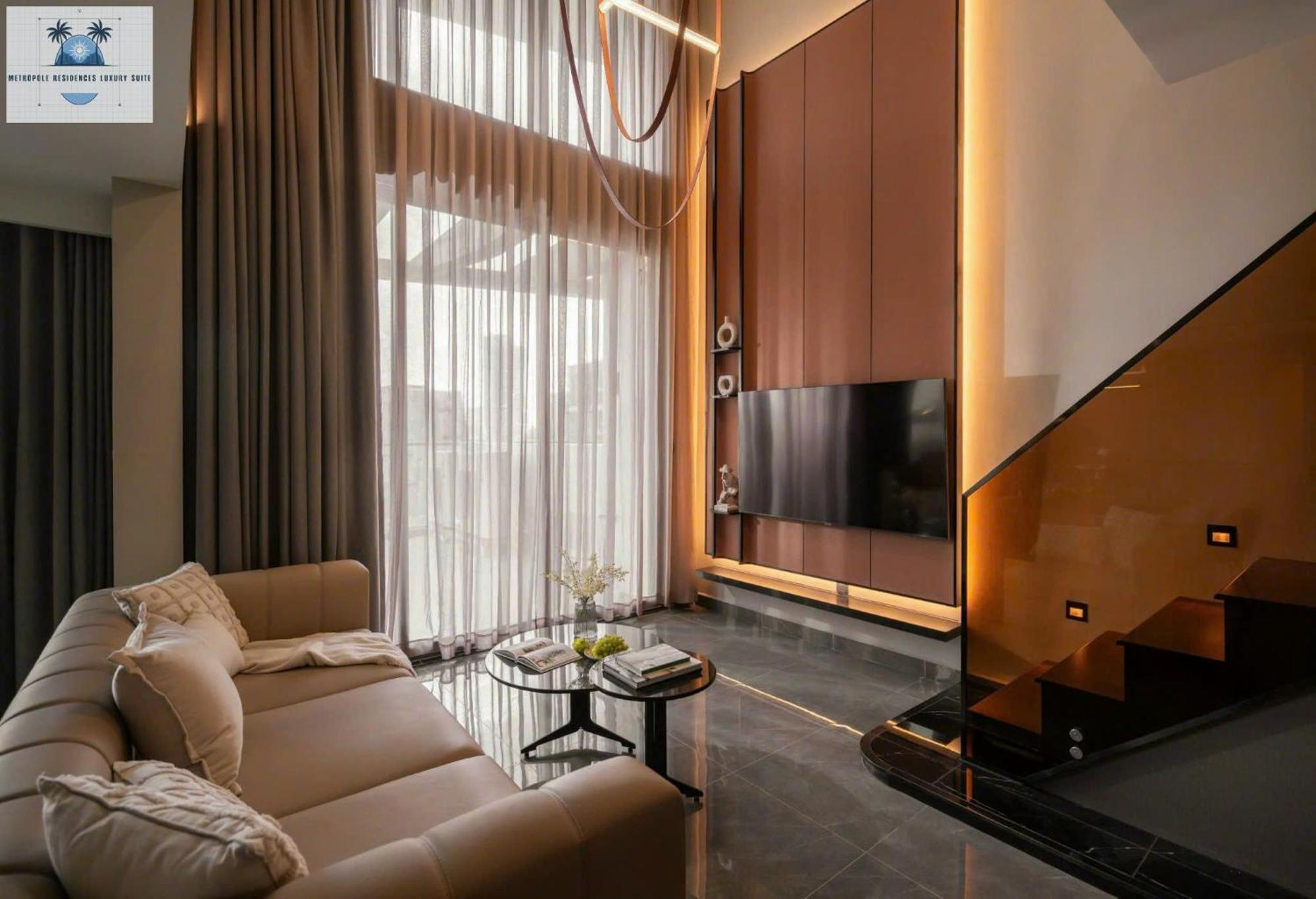 Metropole Residences Luxury Suite Apartment