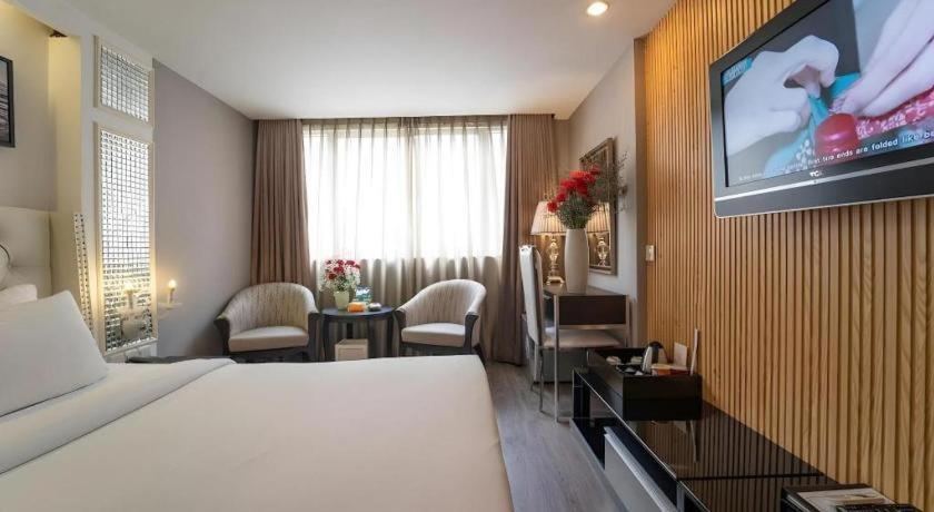 The White 8a Thai Lung Hotel 3*