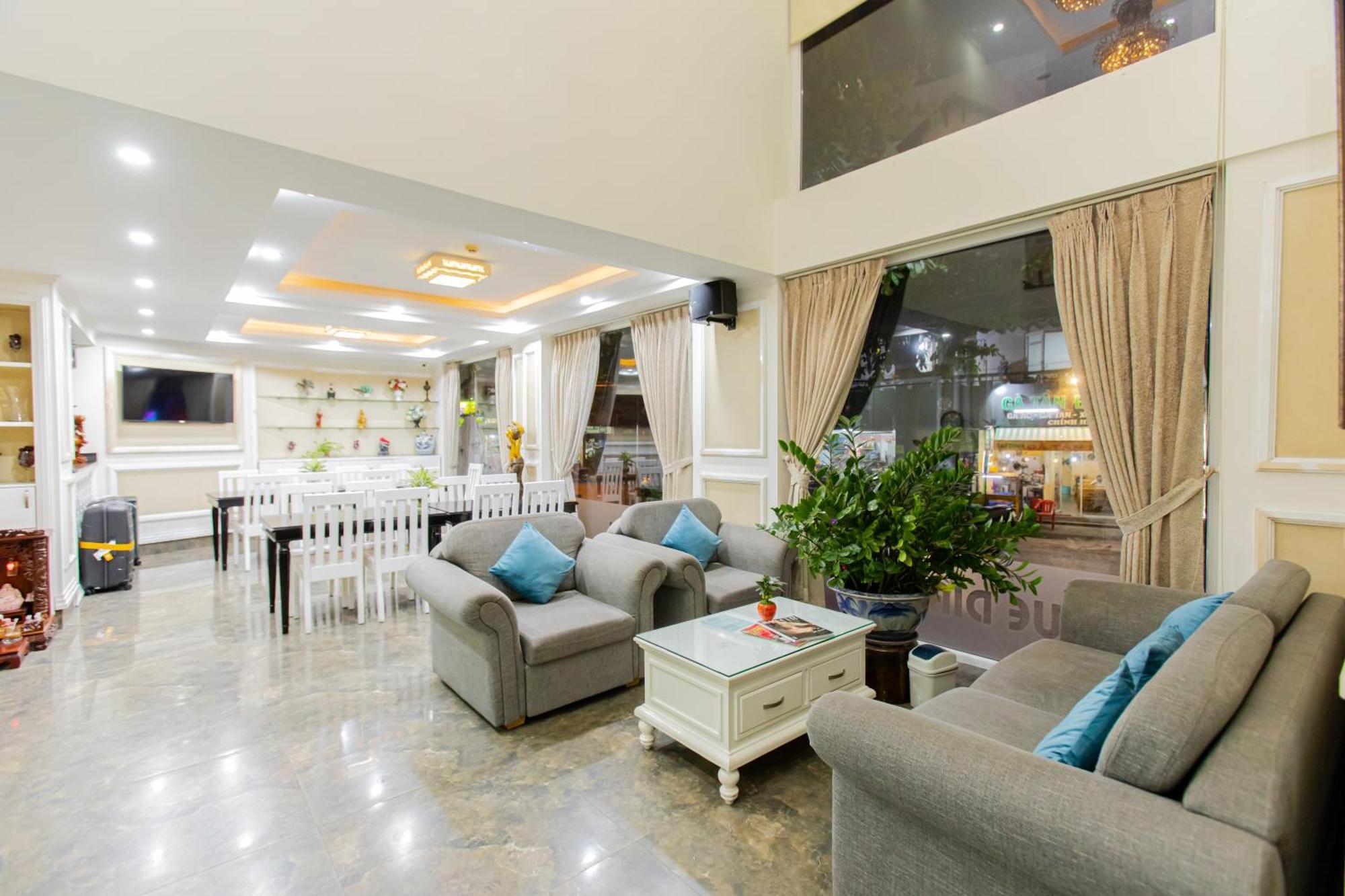 Blue Diamond Airport - San Bay Tan Son Nhat Ho Chi Minh City