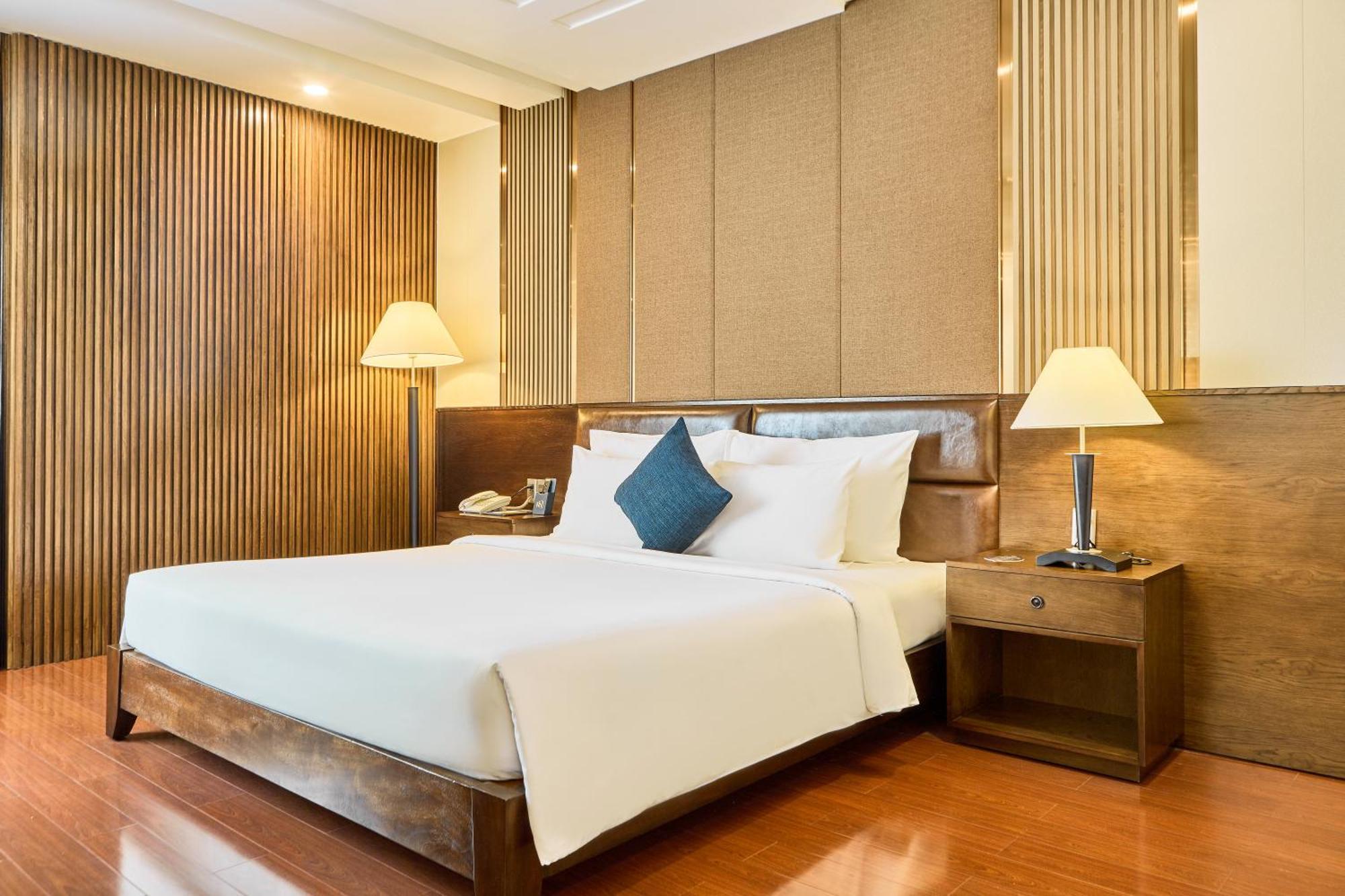 Kin Thi Sach 4* Ho Chi Minh City