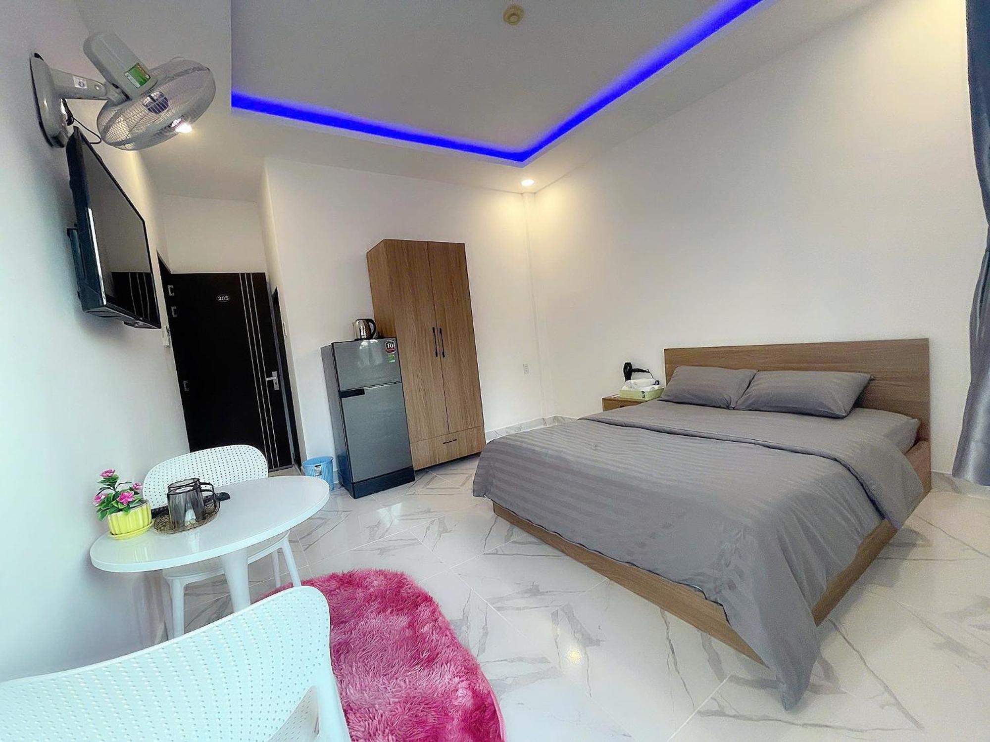 1br Near Bui Vien Balcony & Washer 25 Apartment