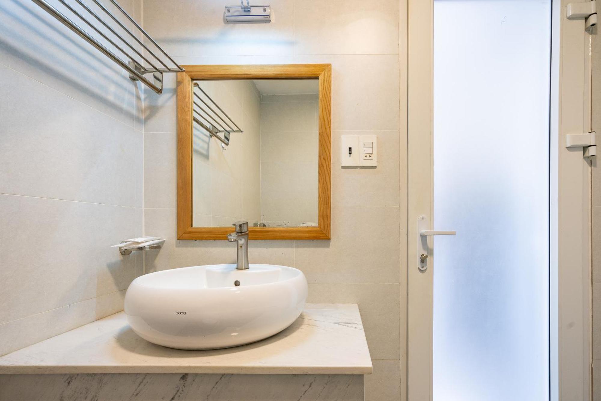 Hoshi Aparthotel