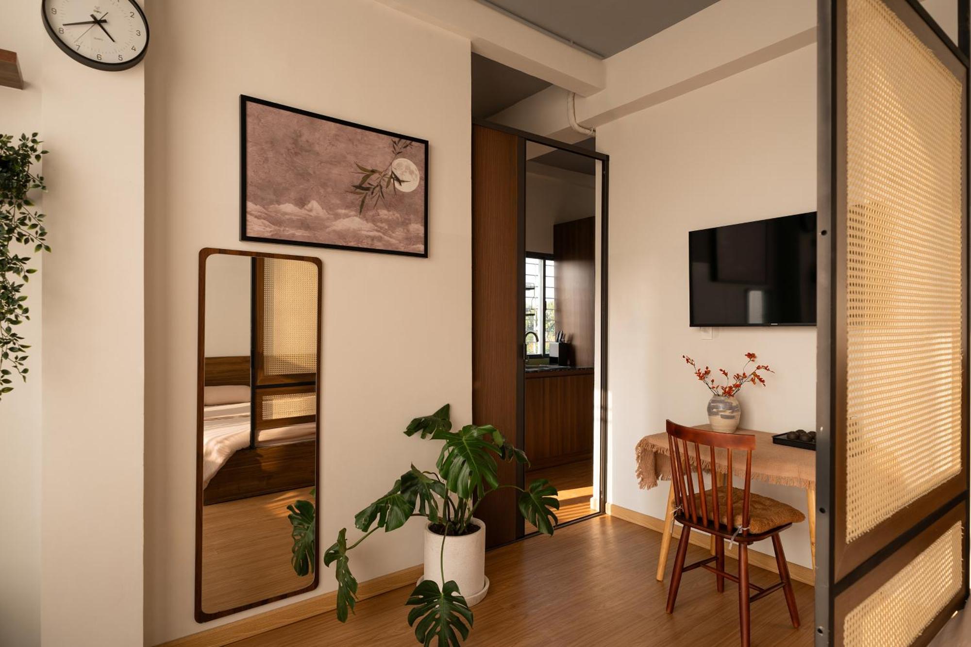 1 Bedroom Cozy Canal View Hoang Sa Street District 1 *