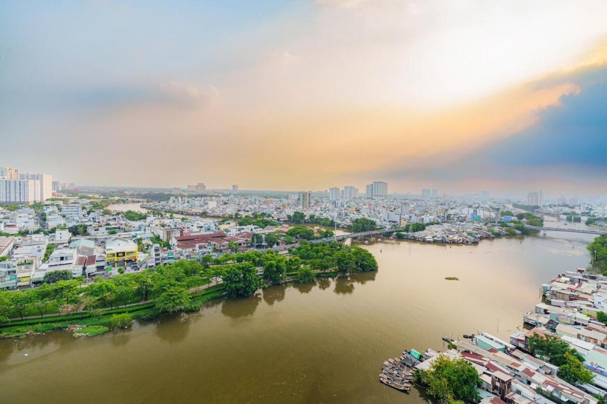 Minimal Luxury District 4 Căn hộ *