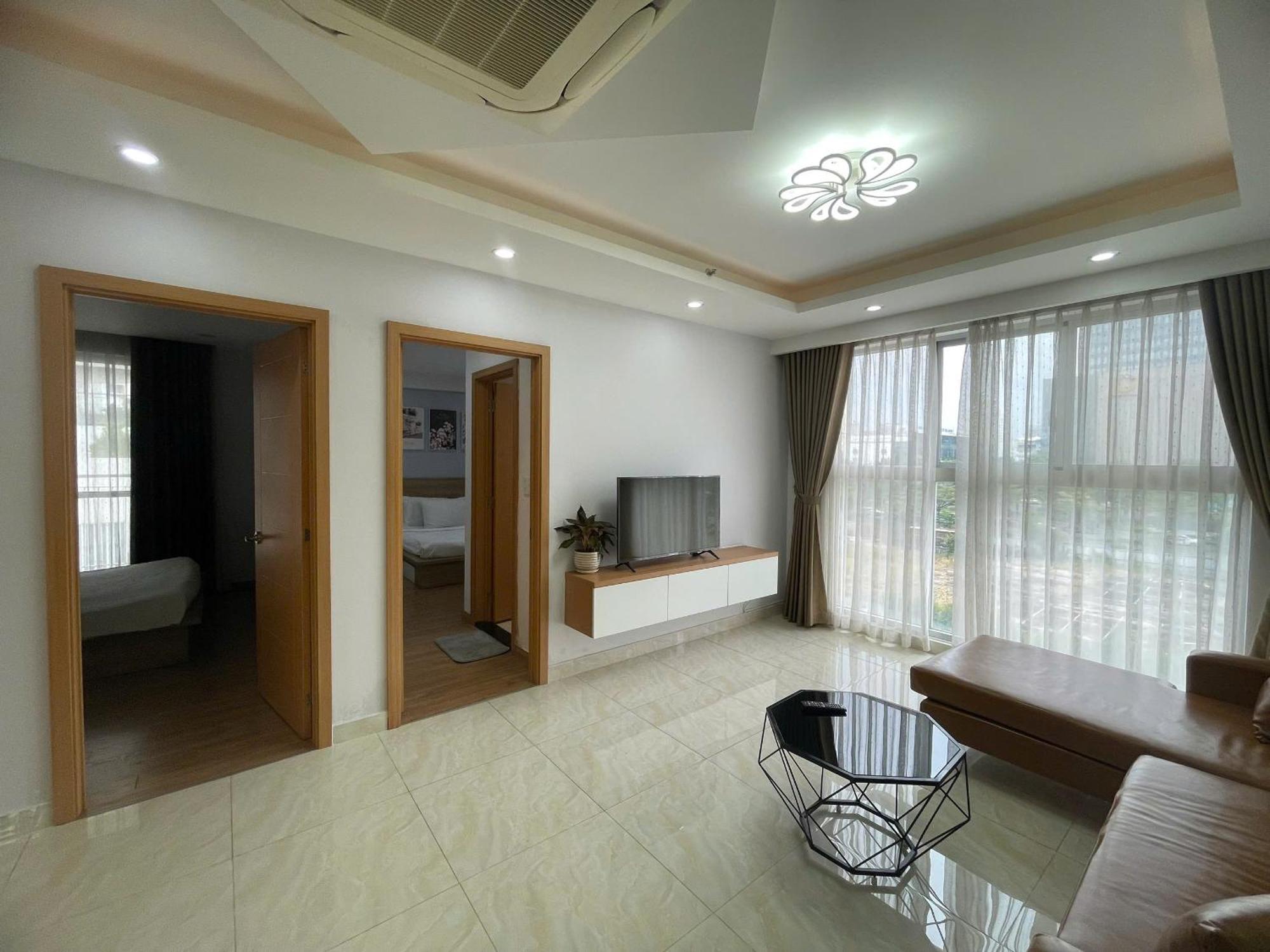 Luxury Near Secc *