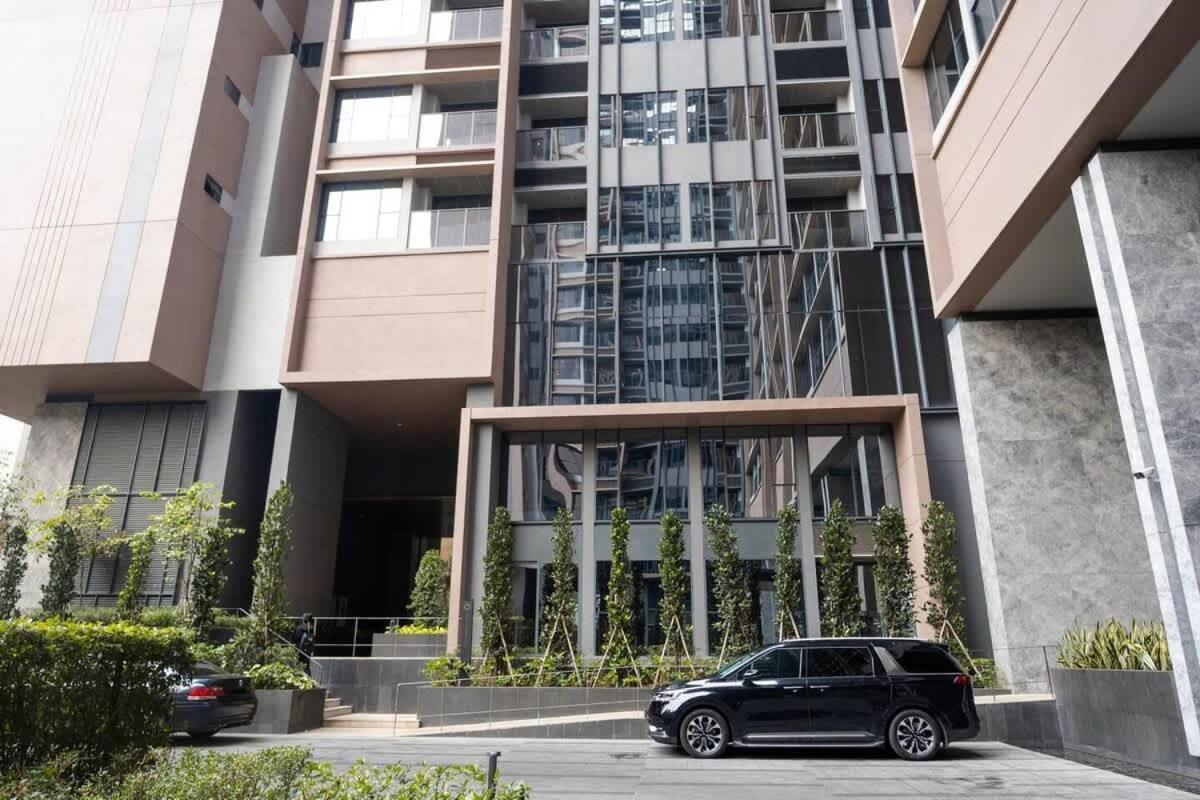 Apartment Luxury 2bd Rooftop Bar & Pool In Saigon Center