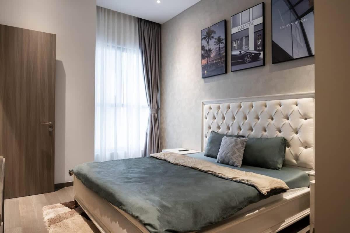 Luxury 2bd Rooftop Bar & Pool In Saigon Center *
