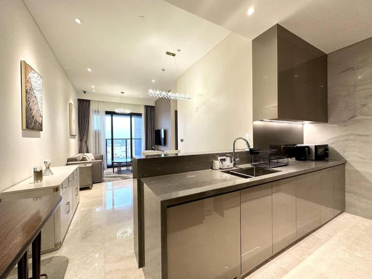Luxury 2bd Rooftop Bar & Pool In Saigon Center Apartment Ho Chi Minh City