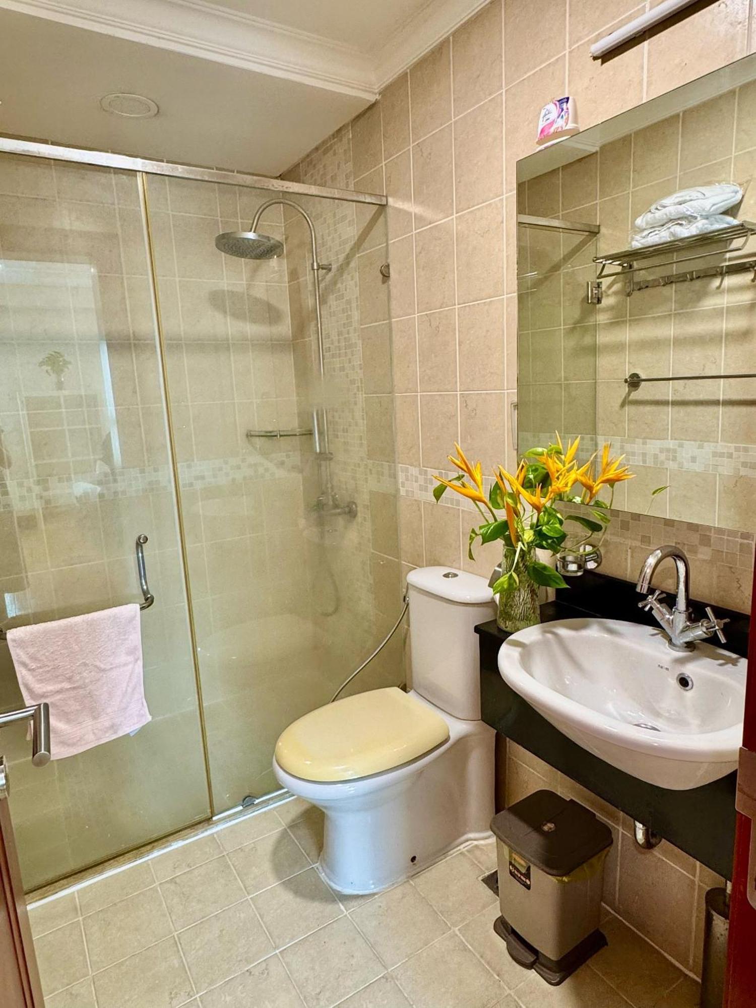 The Manor 1 Bedroom 64sqm Apt, Good Location, Free Rooftop Pool Apartment