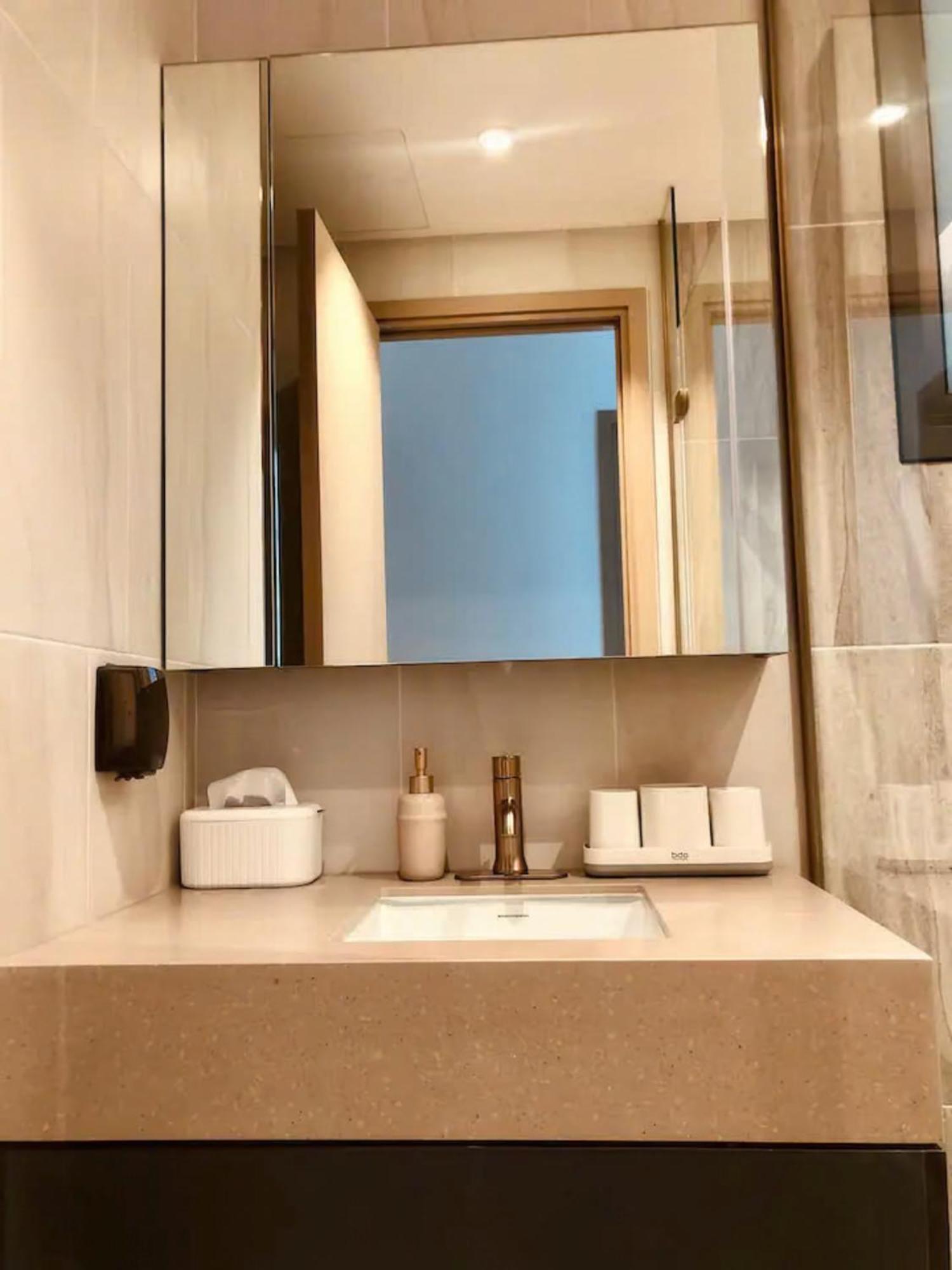 The Antonia - Korea Town D7 Apartment