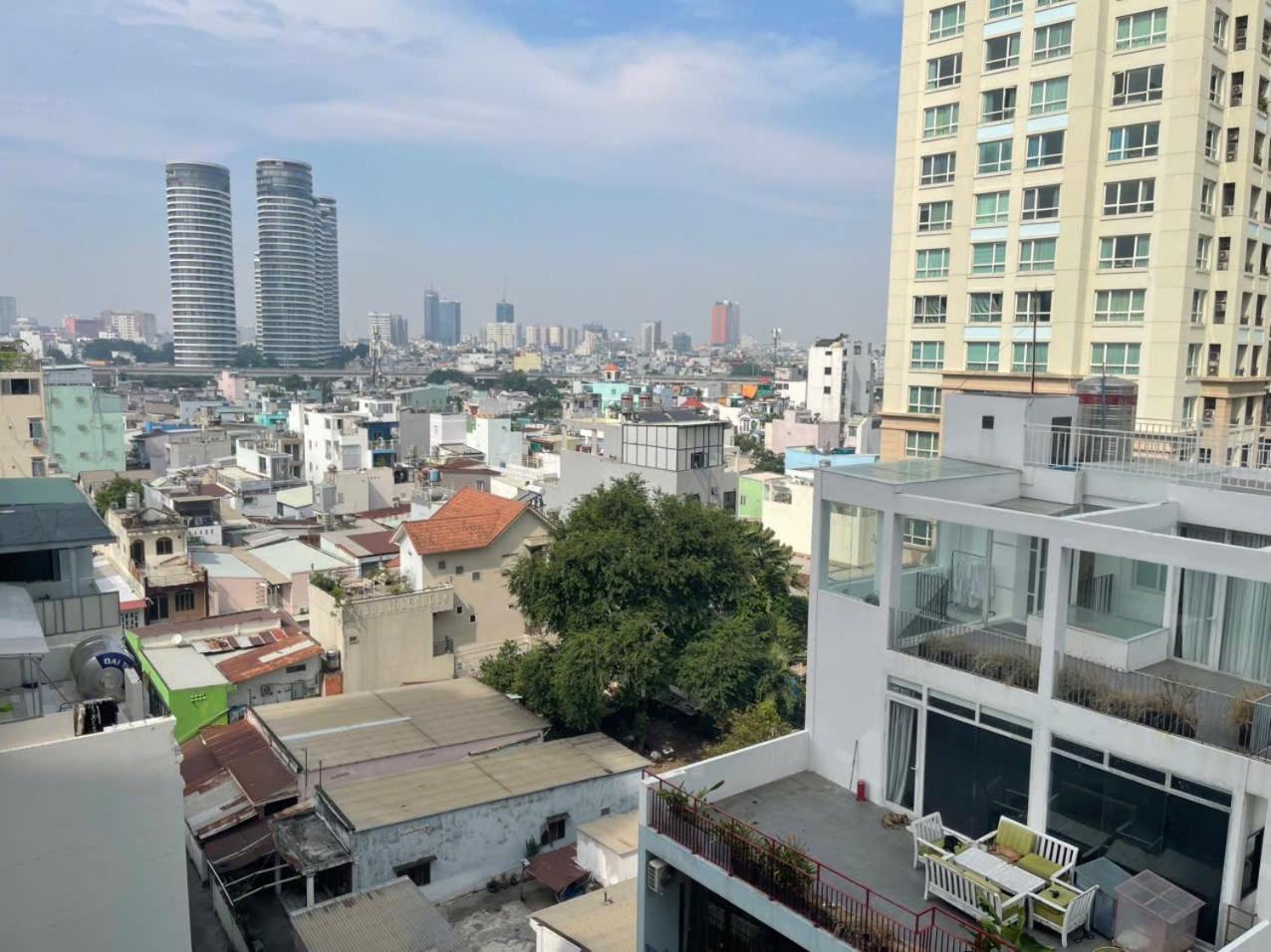 The Manor 1 Bedroom 64sqm Apt, Good Location, Free Rooftop Pool Apartment *