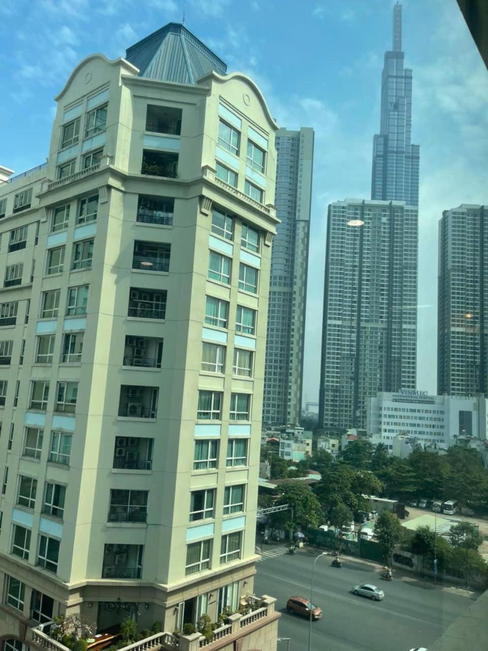 Apartment The Manor 1 Bedroom 64sqm Apt, Good Location, Free Rooftop Pool