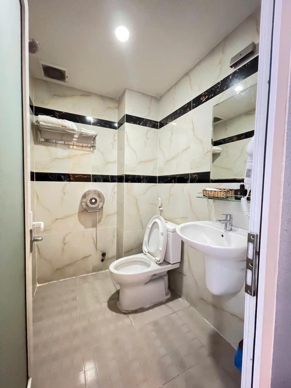 10H Hotel Ho Chi Minh City