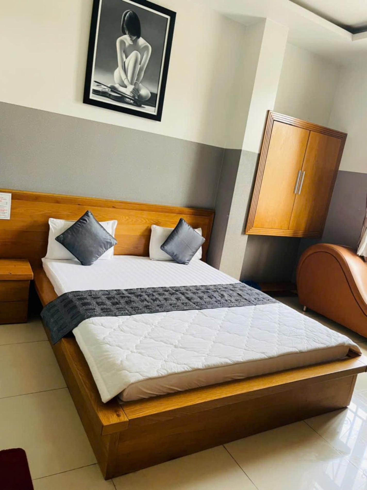 10H Hotel