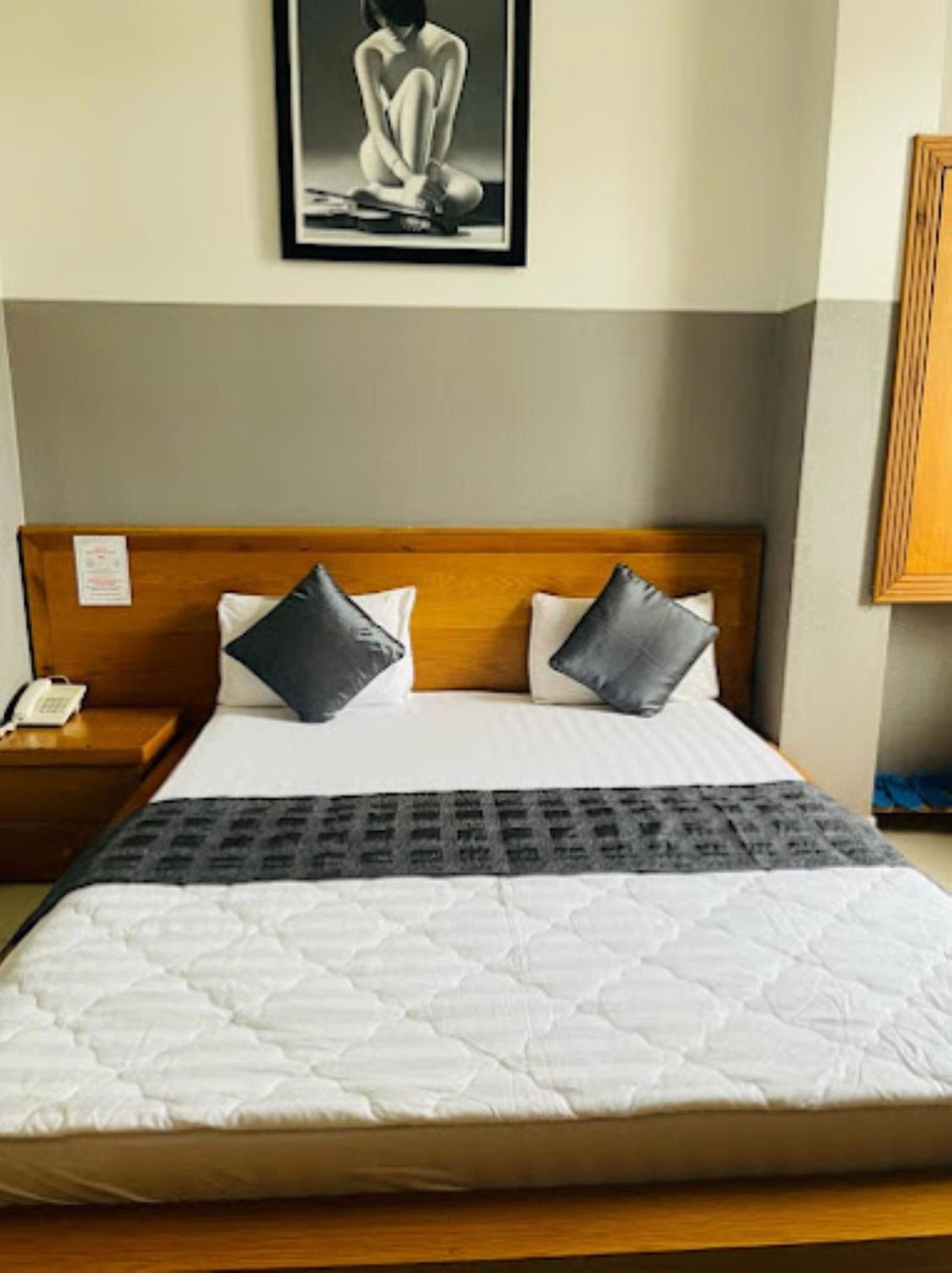 Hotel 10H Hotel Ho Chi Minh City