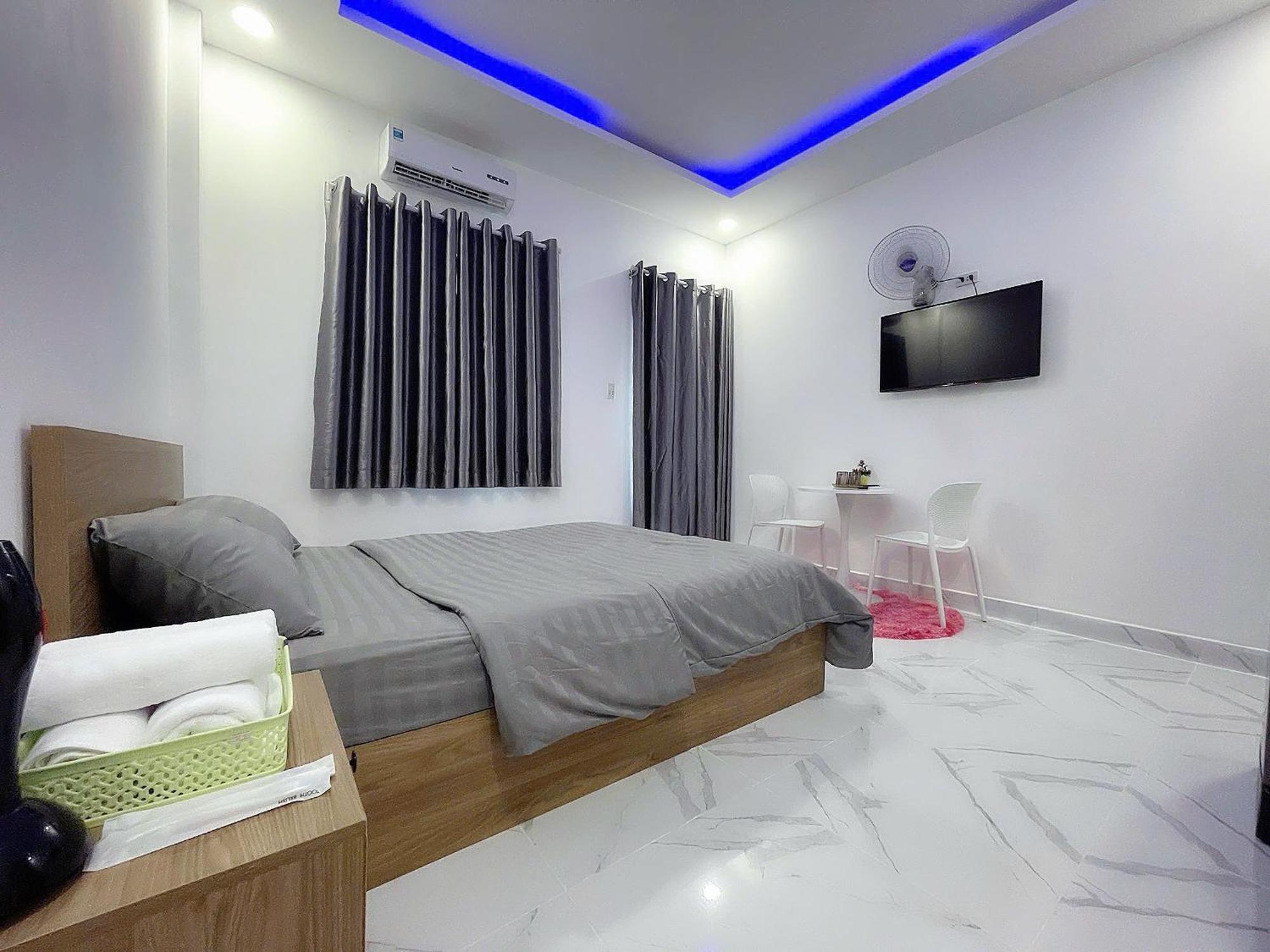 1br Near Bui Vien Balcony & Washer 25 Apartment