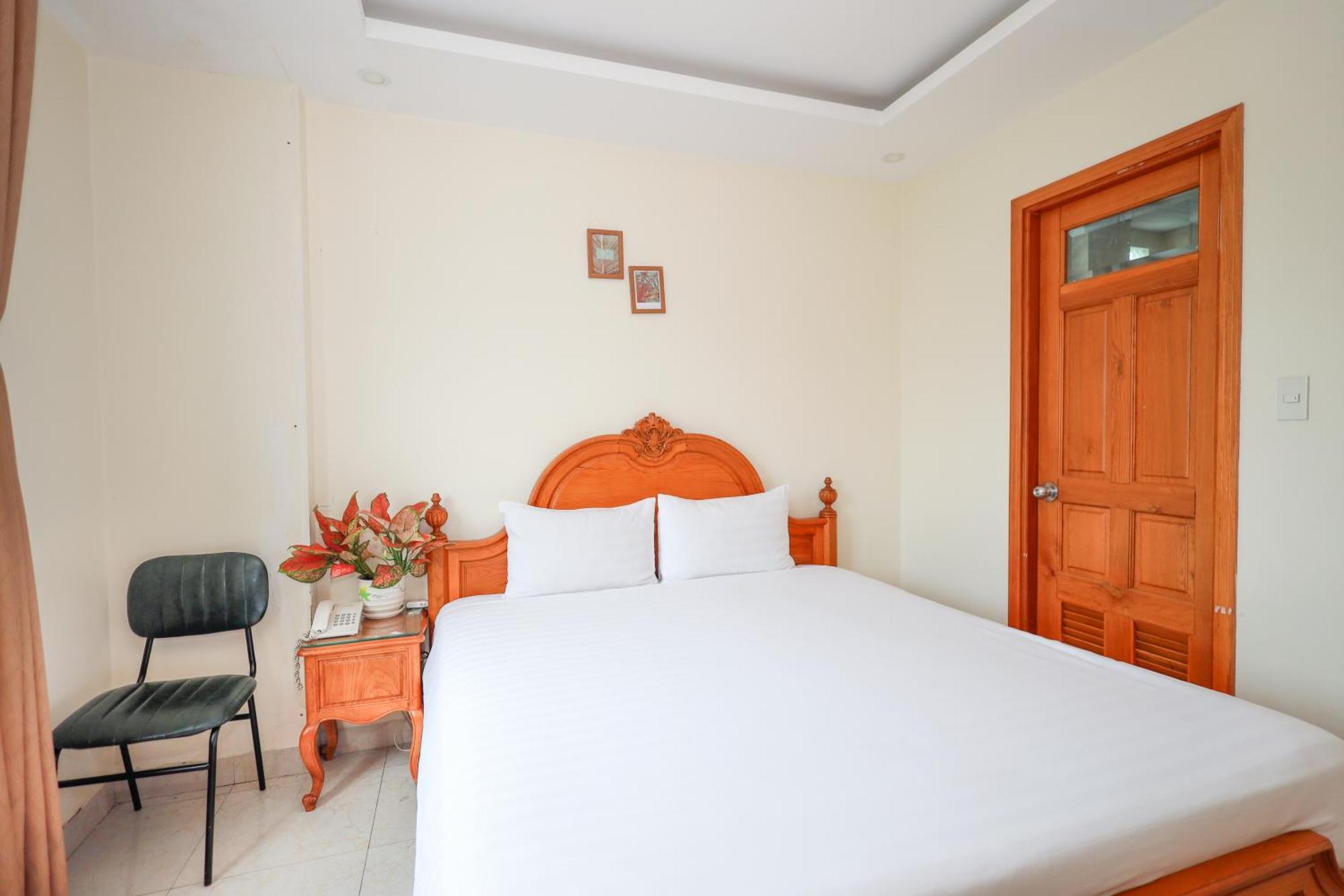 Sazi Erato Airport Hotel Hotel 2*