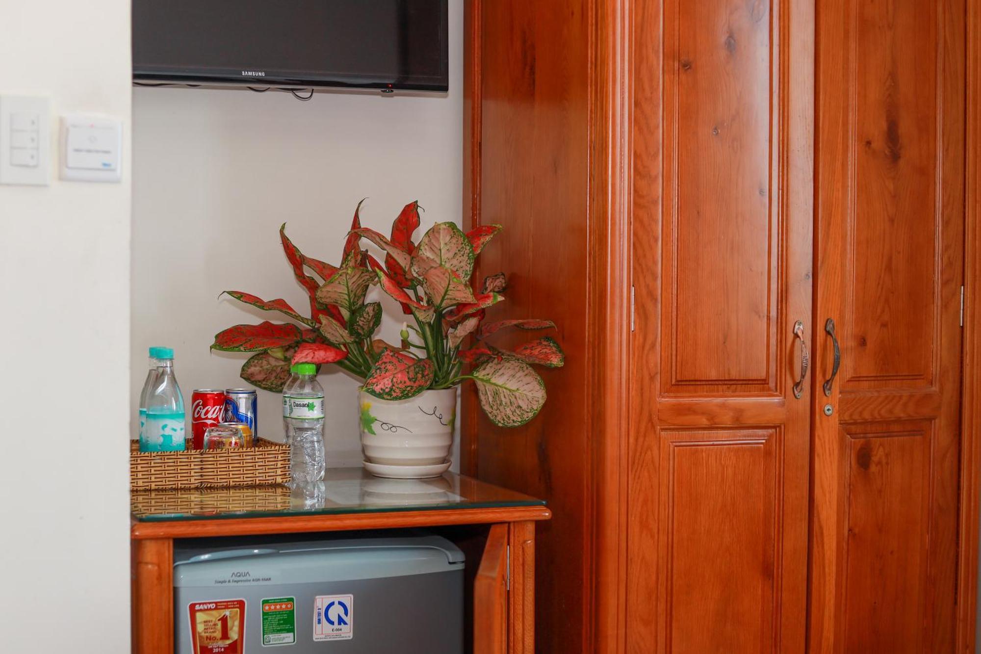 Hotel Sazi Erato Airport Hotel