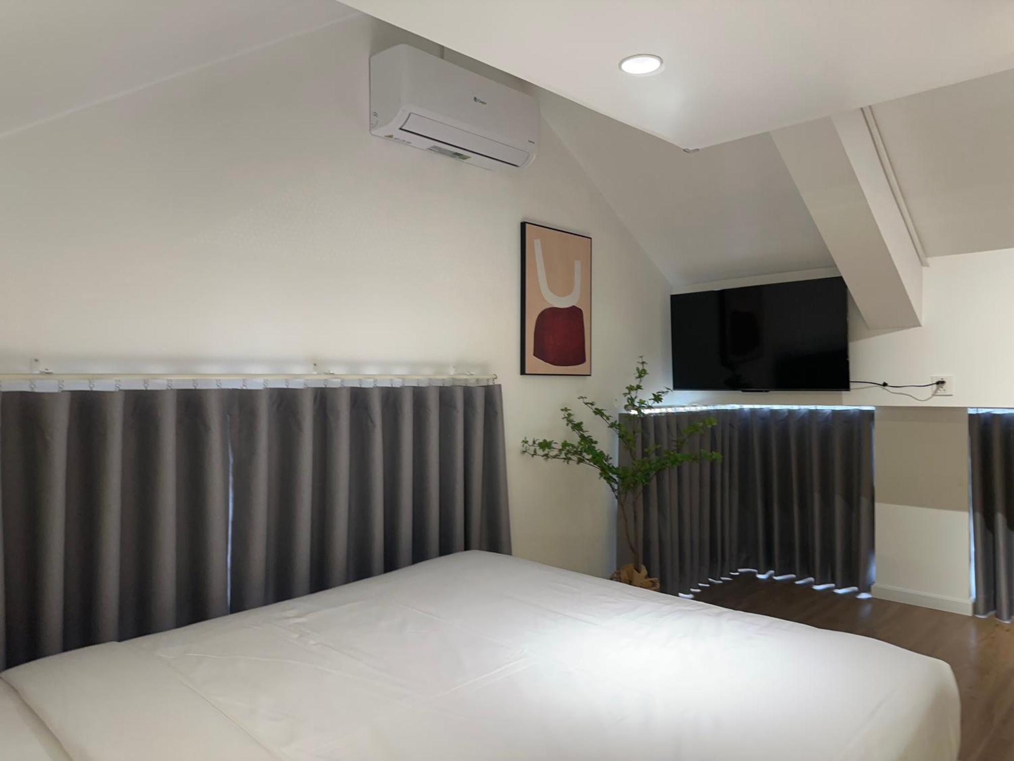 Kin Wander Tan Phong, The Moonage Aparthotel *