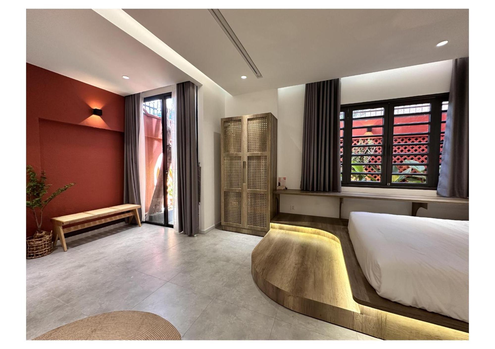 Kin Wander Tan Phong, The Moonage Aparthotel *