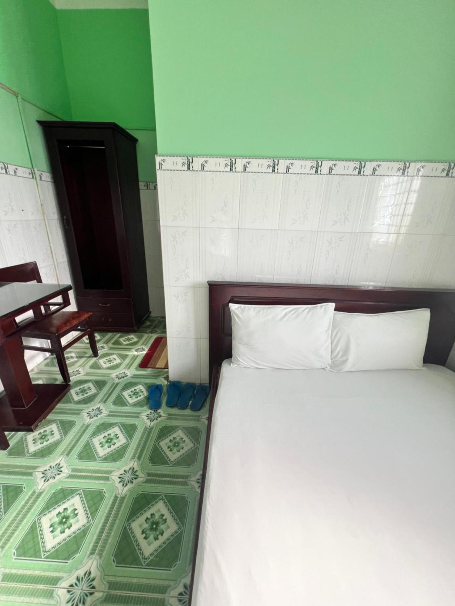 Khach San Hoang Nhan Ho Chi Minh City