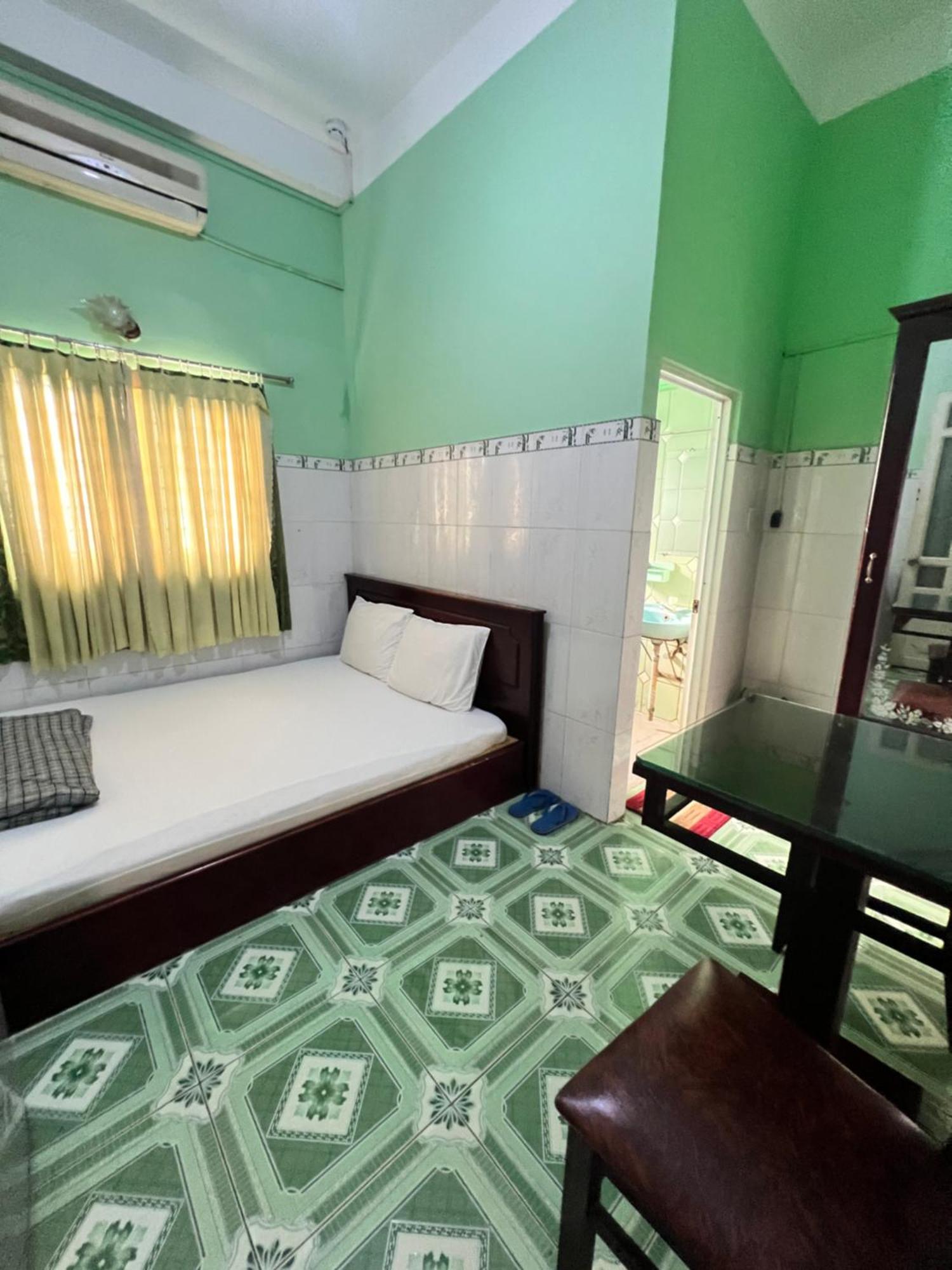 Khach San Hoang Nhan Hotel *