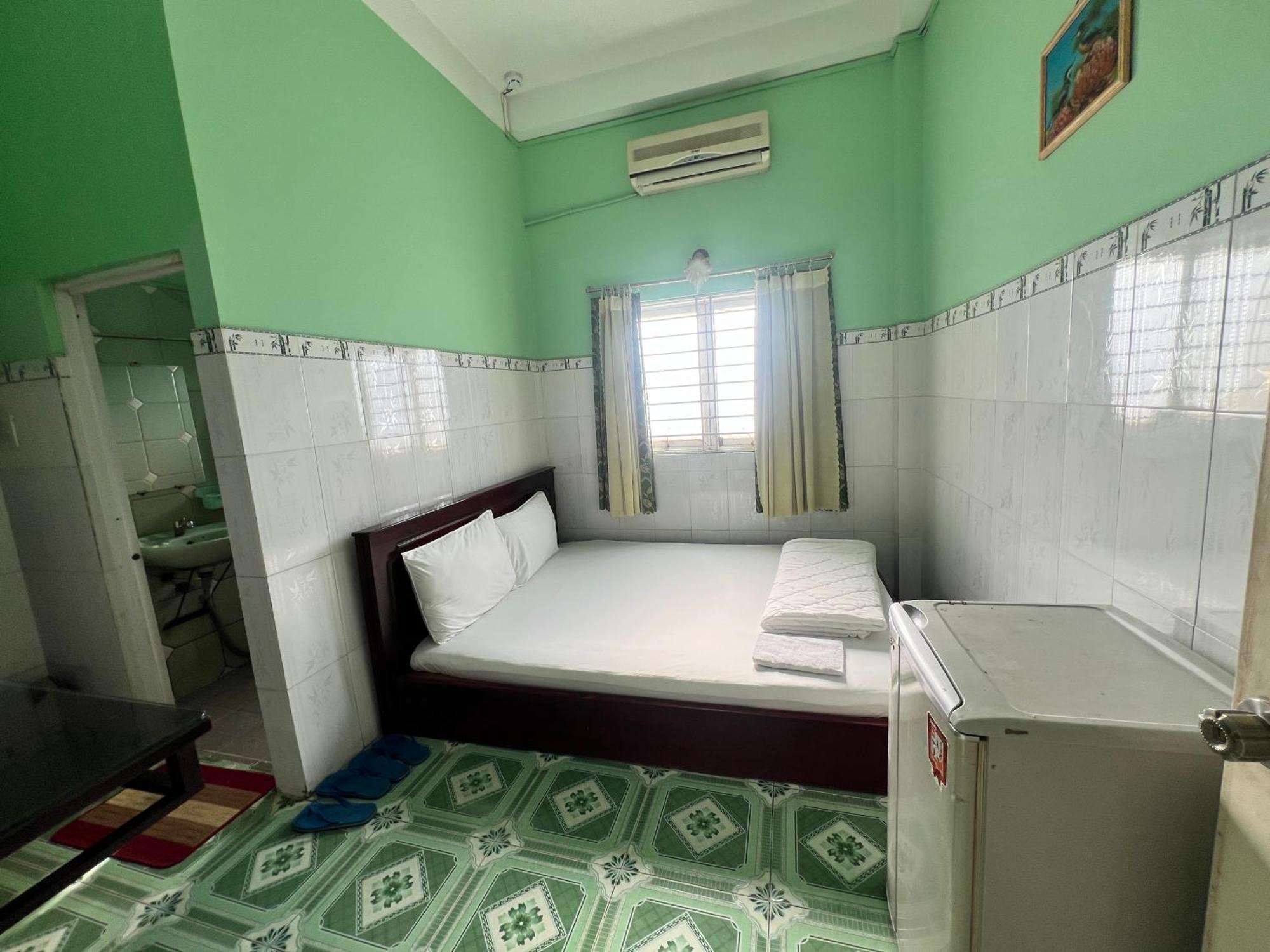 Khach San Hoang Nhan Hotel
