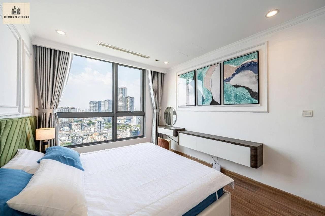 Landmark 81 Skyscrape Luxury Romantic